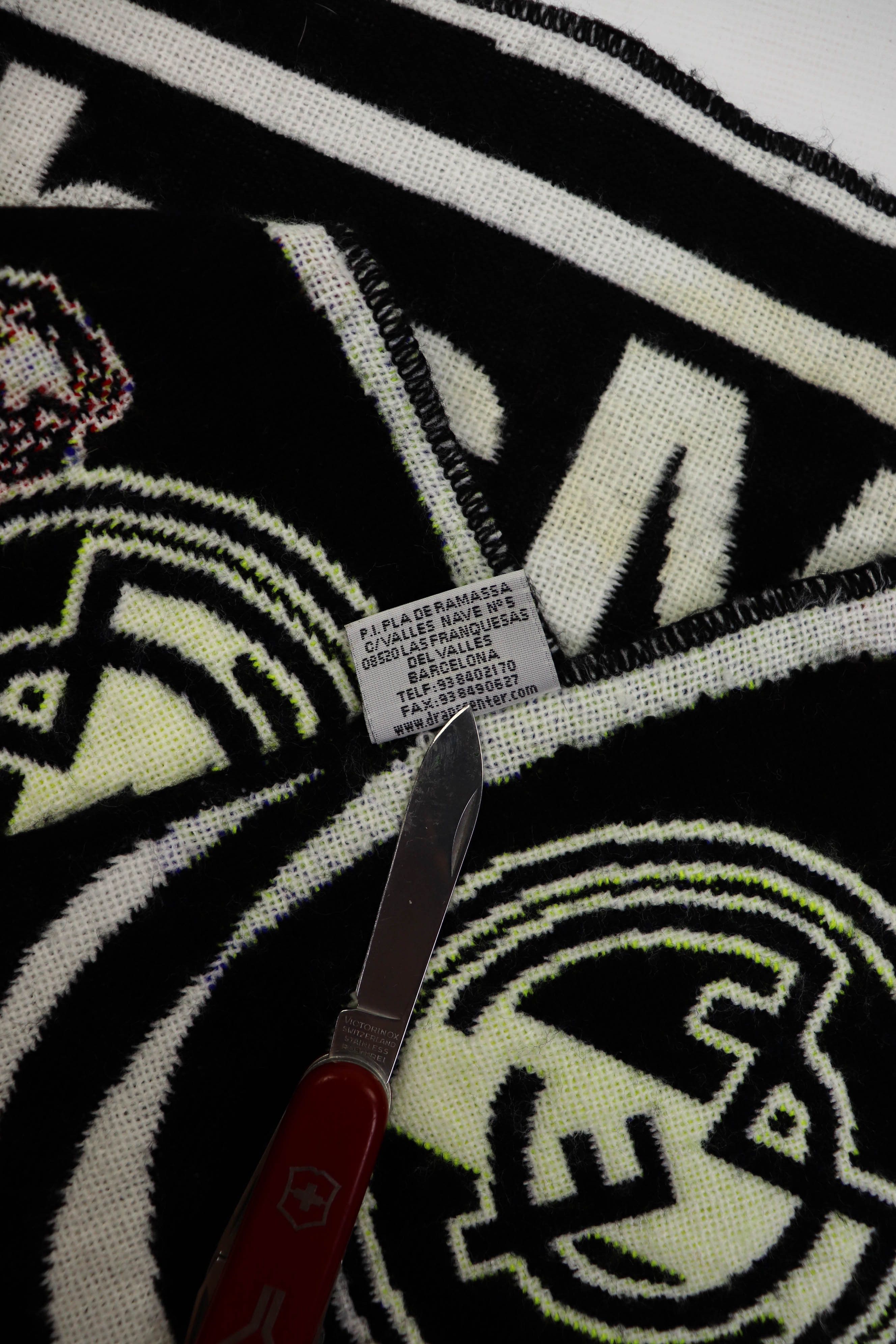 Vintage Draps Vintage FC Real Madrid Acrylic Soccer Scarf Size ONE SIZE - 12 Thumbnail