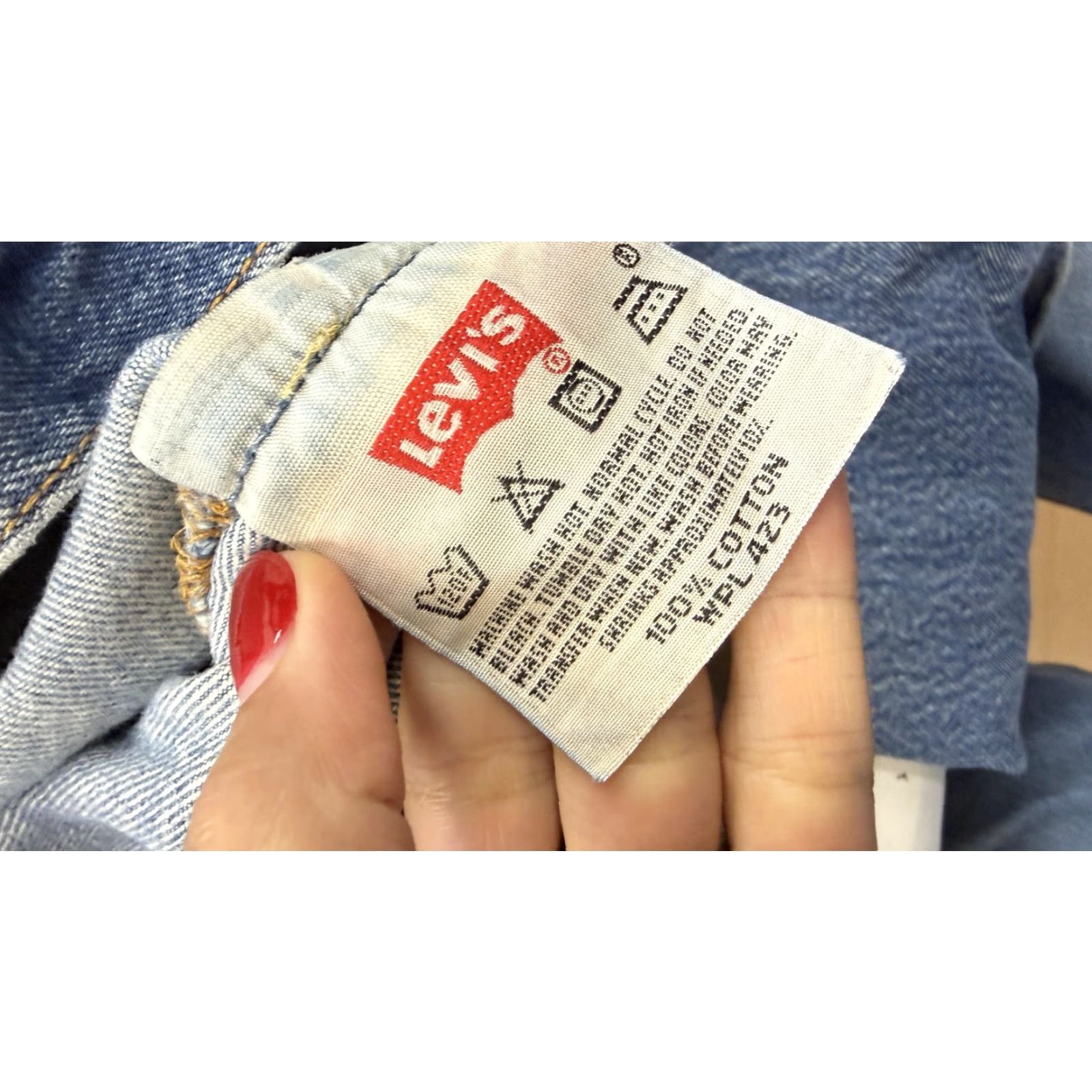 Levi's VINTAGE Levi's 501 Jeans Mens 35x32 Blue Button Fly High Rise Distressed 90s Size US 35 - 6 Thumbnail