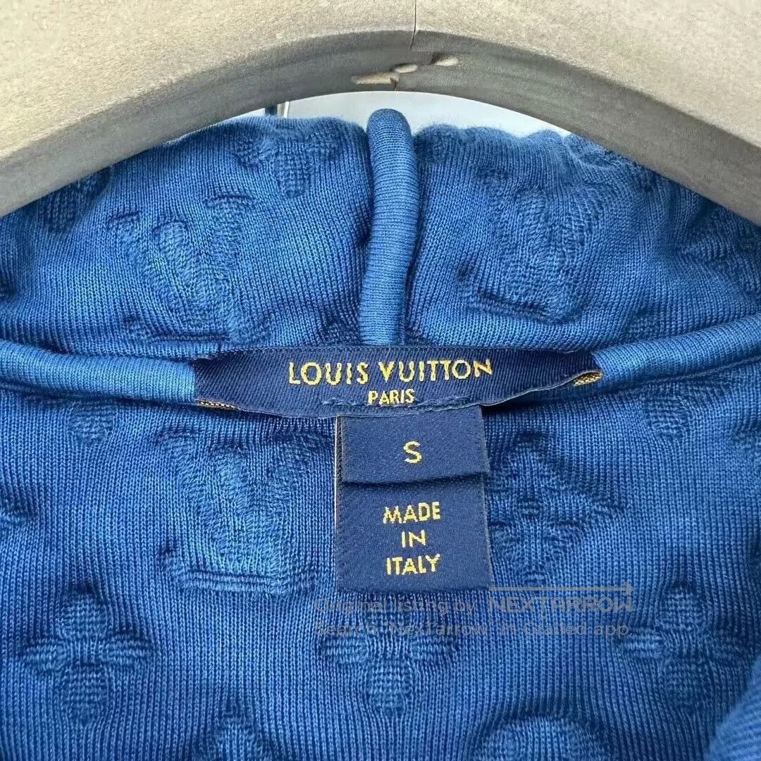 Louis Vuitton louis vuitton blue patterned jacket size s. Size US S / EU 44-46 / 1 - 3 Thumbnail