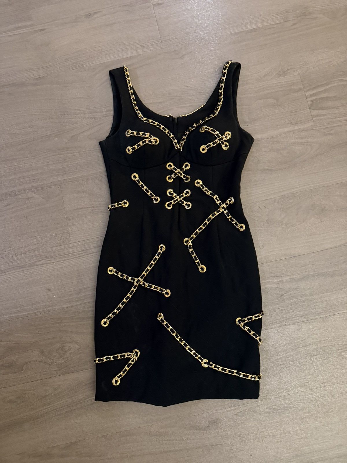 Moschino Moschino black dress with gold chains Size M / US 6-8 / IT 42-44 - 1 Thumbnail