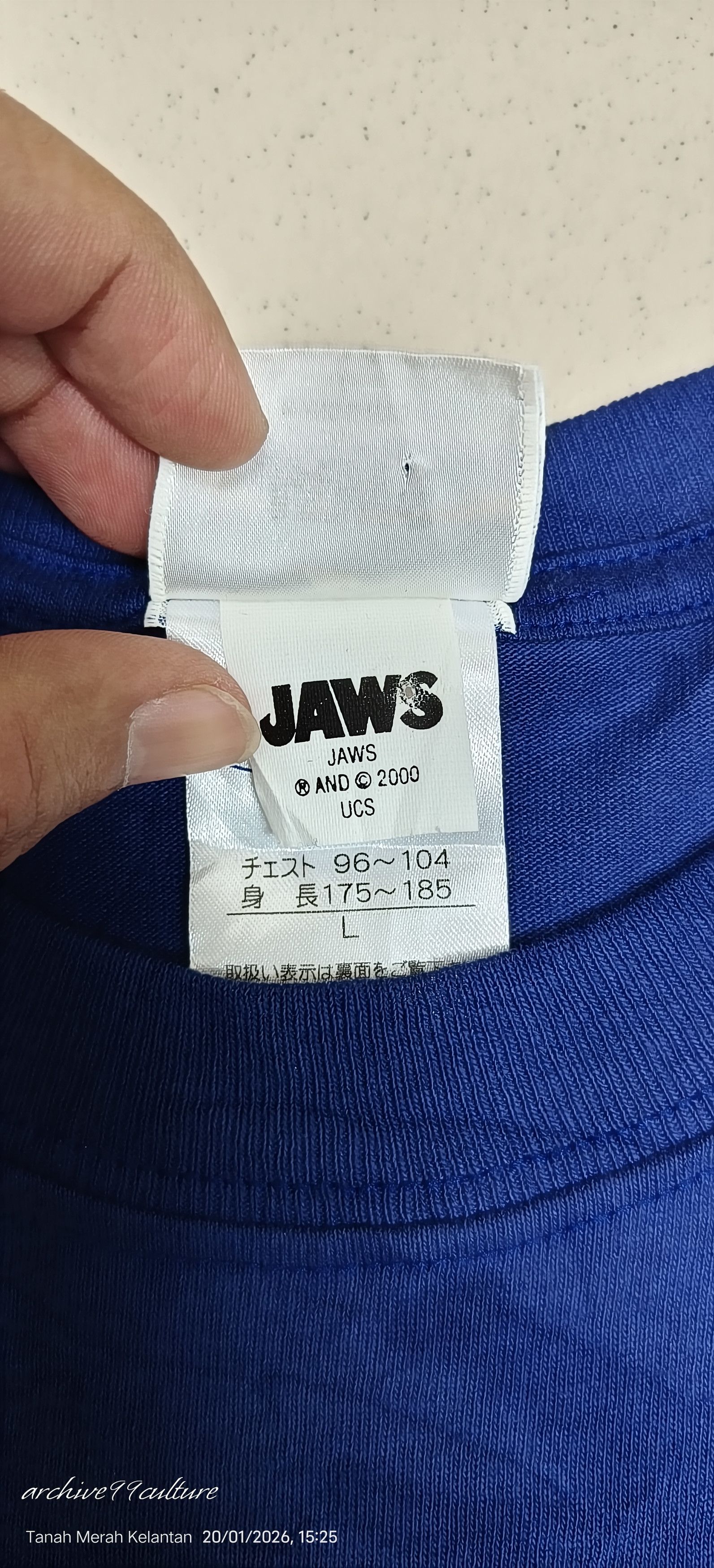 Universal Studios Vintage 2000 JAWS Movie Universal Studios Japan merch tee Size US L / EU 52-54 / 3 - 4 Thumbnail