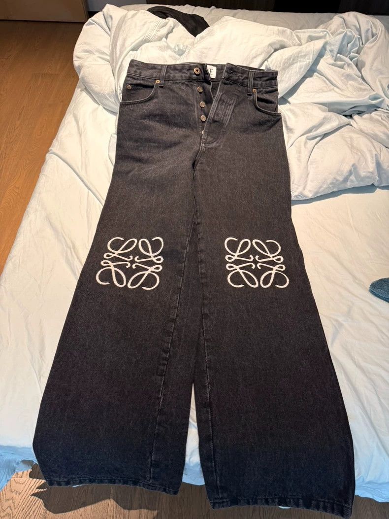Loewe LOEWE Black jeans Size 30" / US 8 / IT 44 - 1 Thumbnail