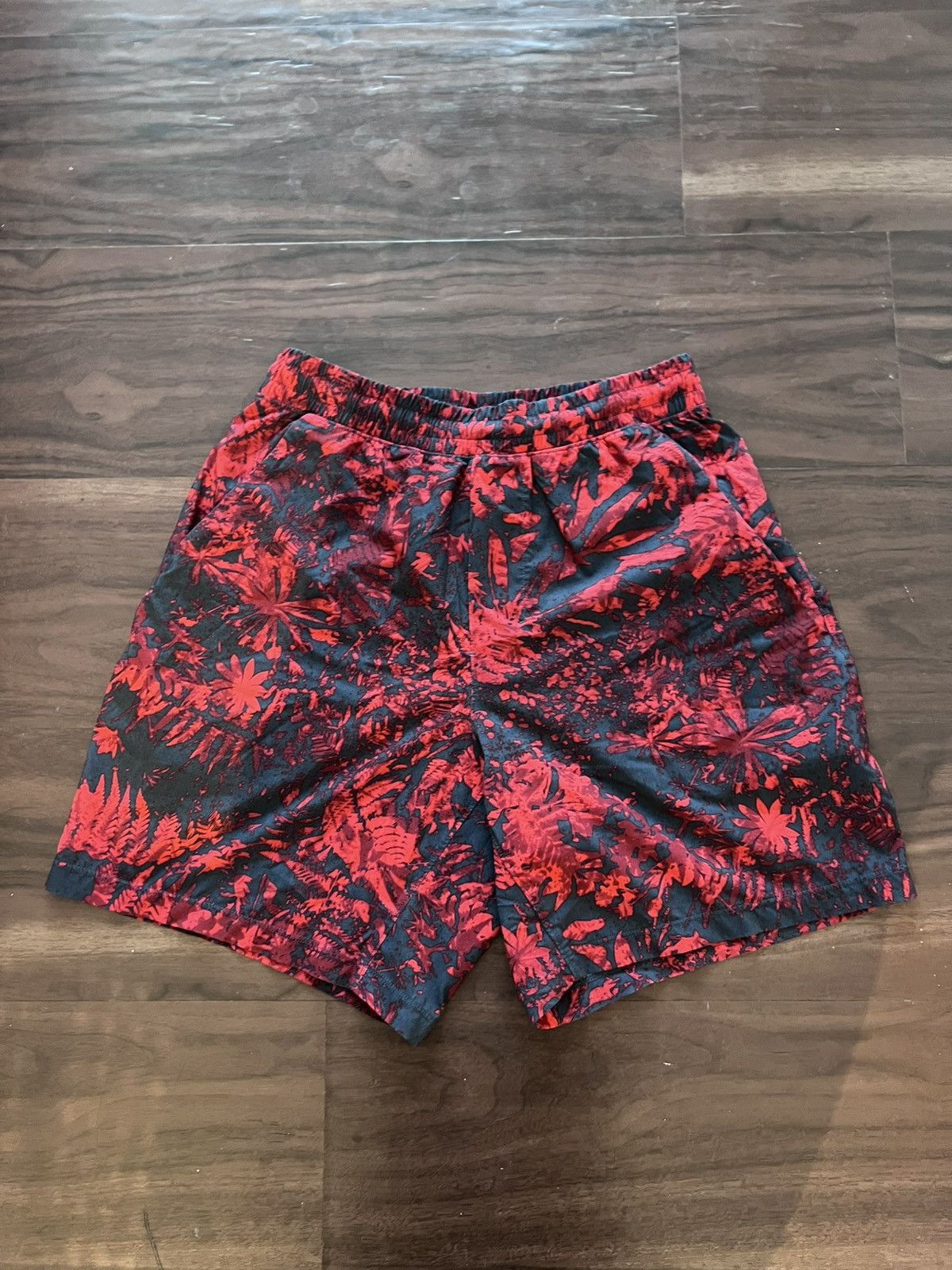 Lululemon Lululemon Shorts Size US 30 / EU 46 - 1 Thumbnail