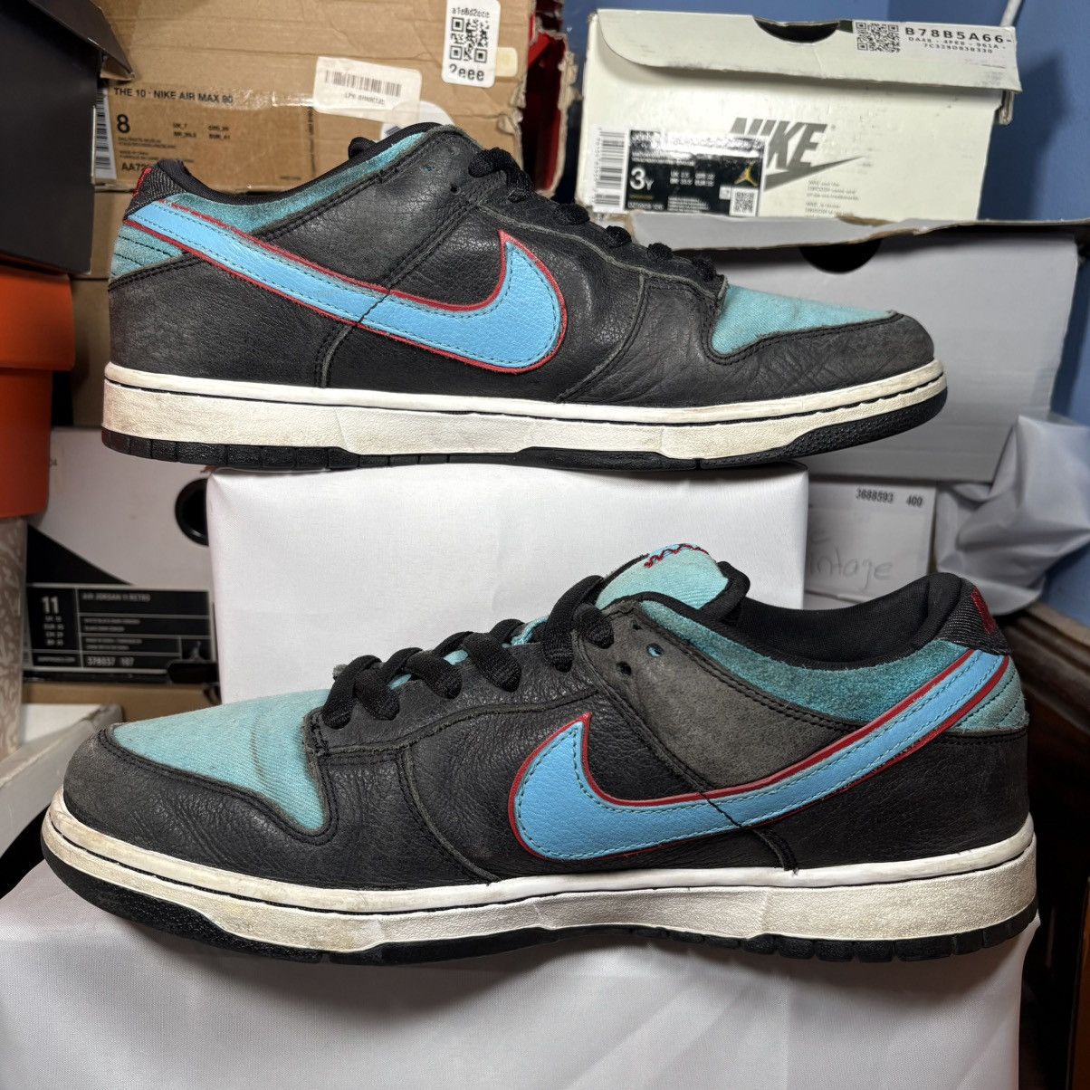 Nike Size 10.5 - Nike Dunk Premium SB Low Angels & Demons Size US 10.5 / EU 43-44 - 2 Thumbnail