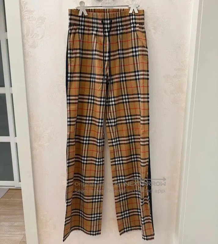 Burberry Burberry Khaki Check Pattern Casual Pants. Size 23" - 1 Thumbnail