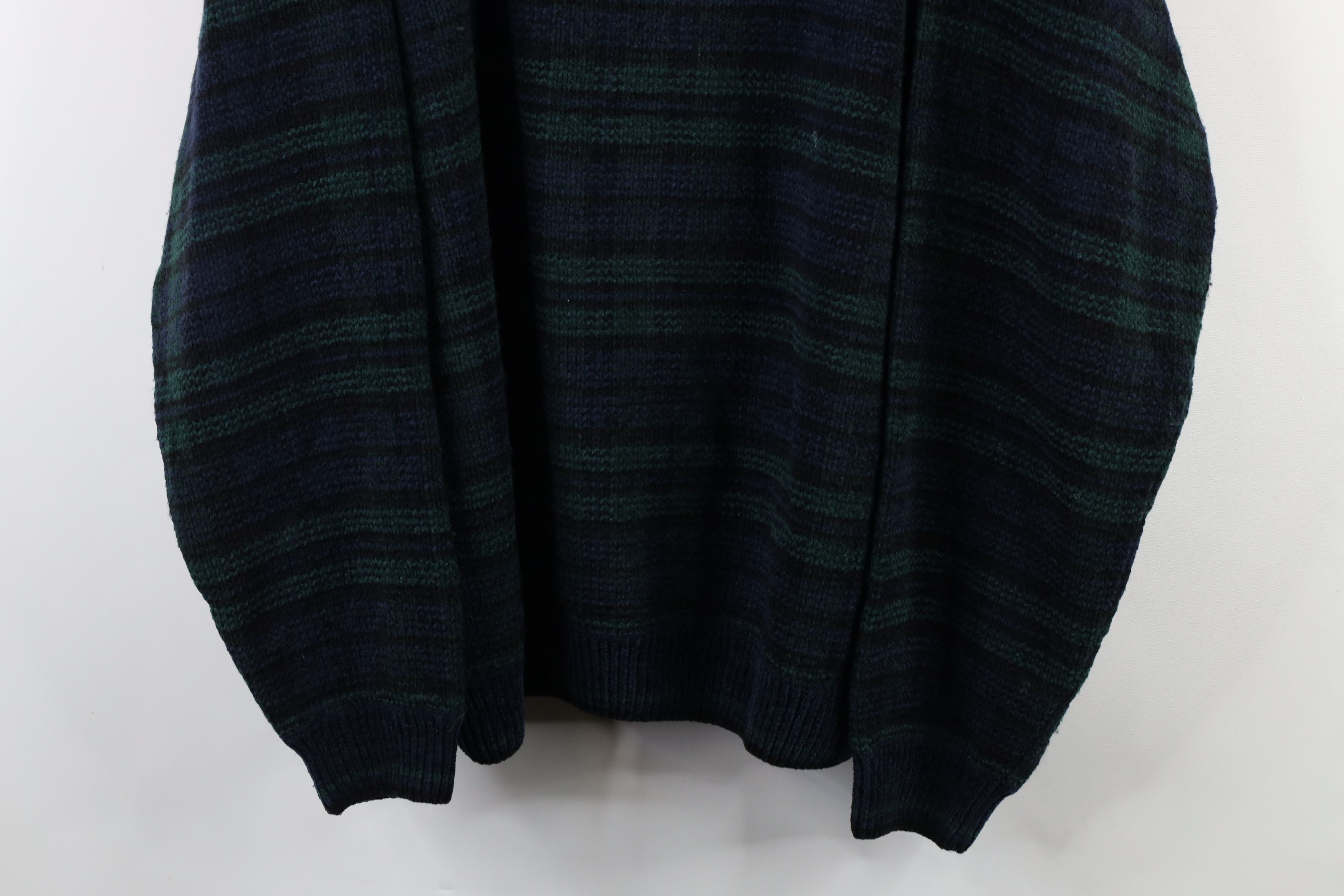 Vintage Vintage 90s Streetwear Fleece Crewneck Sweater Tartan Plaid Size US XL / EU 56 / 4 - 3 Thumbnail
