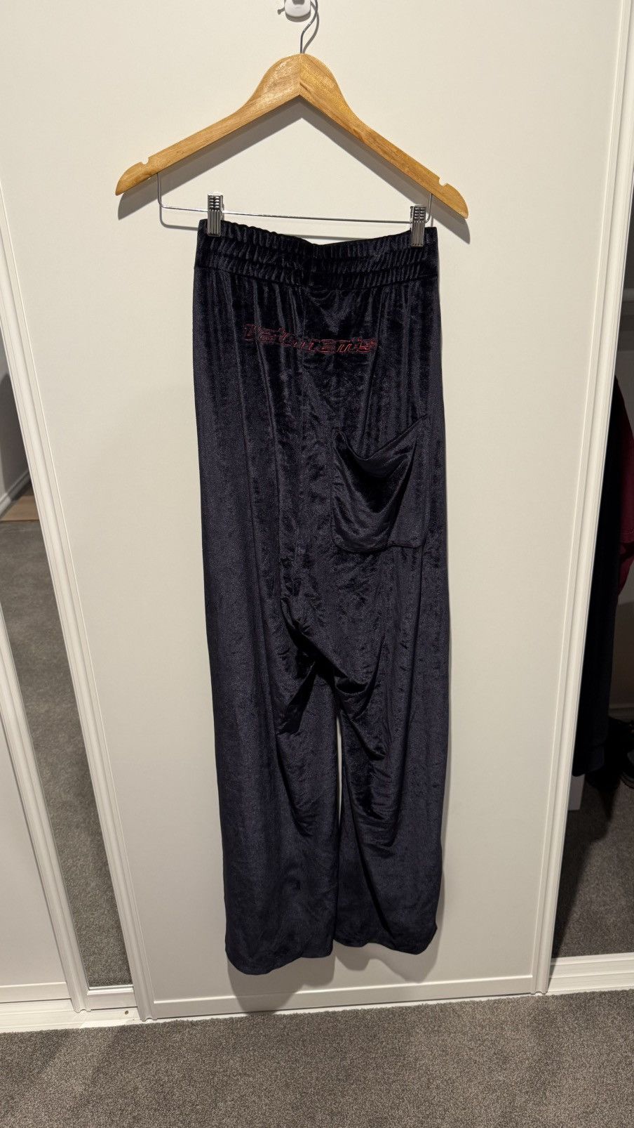 Vetements VETEMENTS 2017 VELVET WIDE LEG TRACKPANTS Size US 32 / EU 48 - 3 Thumbnail