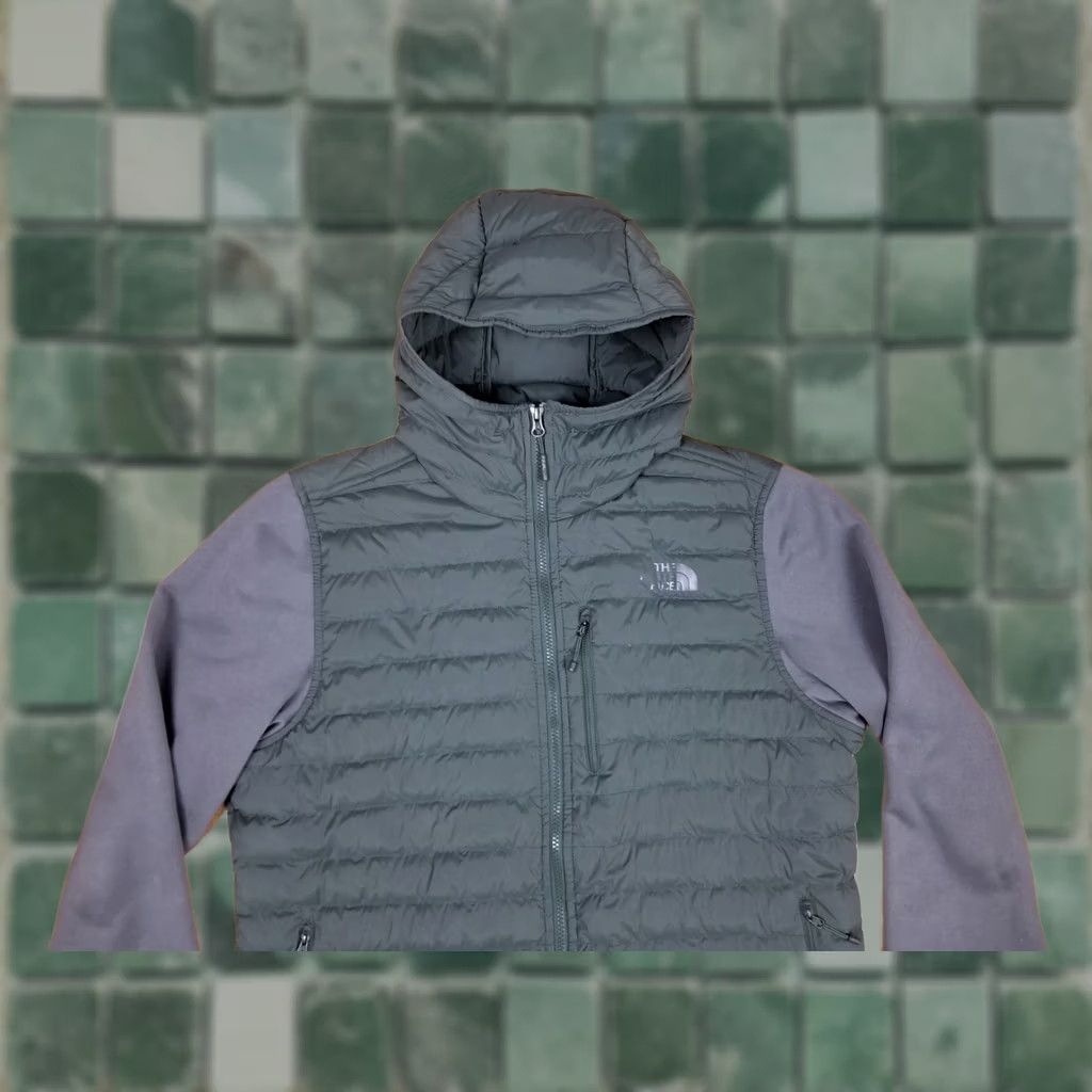 The North Face VINTAGE The North Face 700 Goose Down Hooded Jacket MENS Large Gray Size US L / EU 52-54 / 3 - 1 Thumbnail