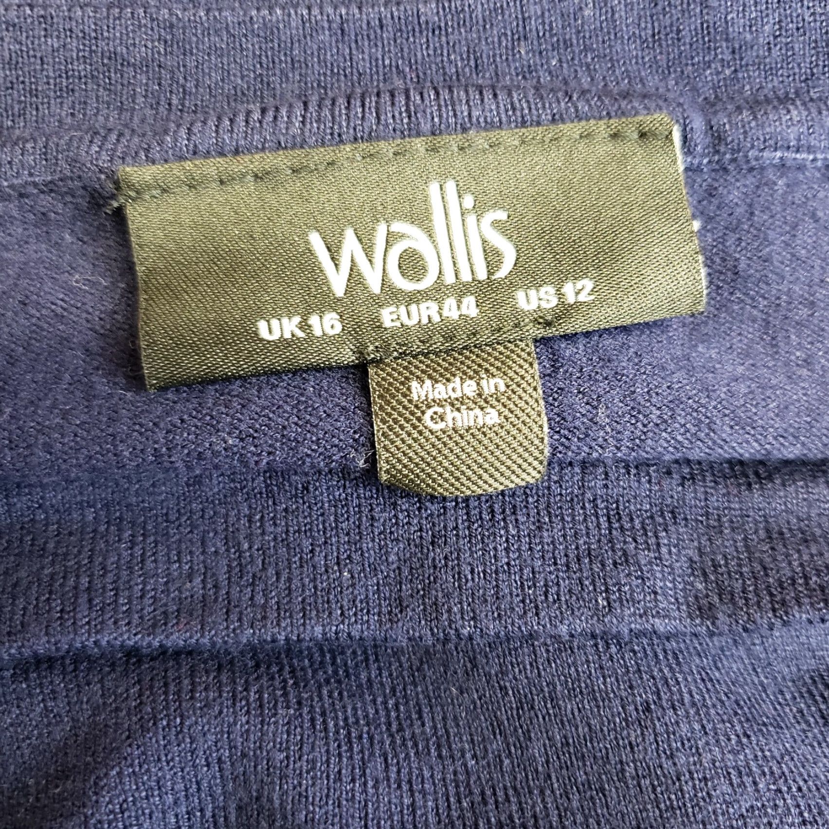 Vintage Wallis Womens Sweater Size 12 Solid Blue Ruffle Hem Long Sleeve Viscose Blend Pullover Knit Womens Pullover Blue 12 Wallis Womens Sweater Size XL / US 12-14 / IT 48-50 - 6 Thumbnail