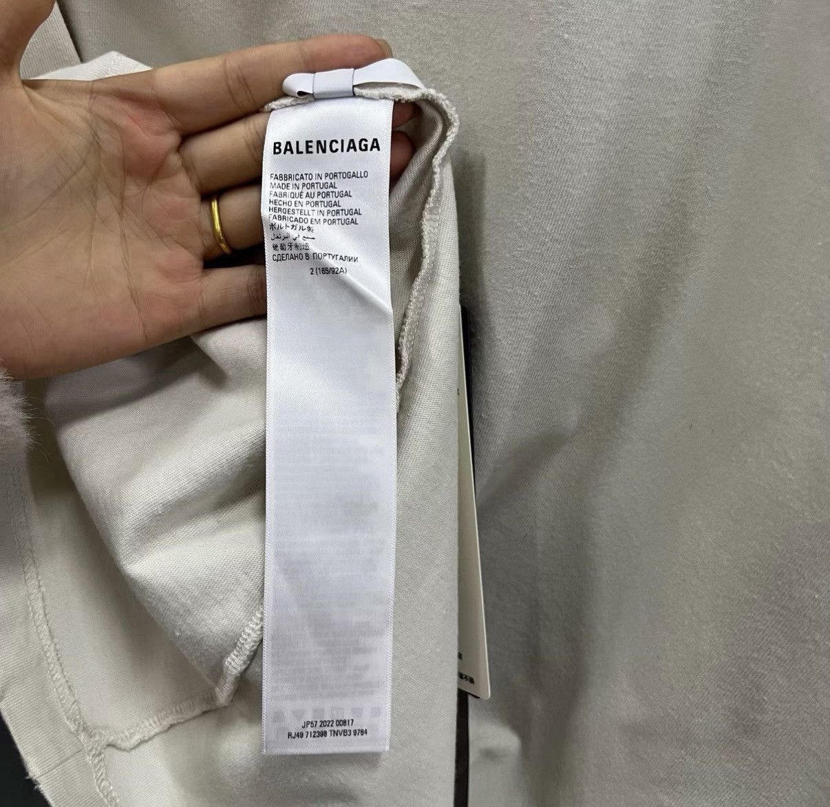 Balenciaga Balenciaga Letter Apple Logo Short Sleeve T-shirt J41 Size US S / EU 44-46 / 1 - 4 Thumbnail