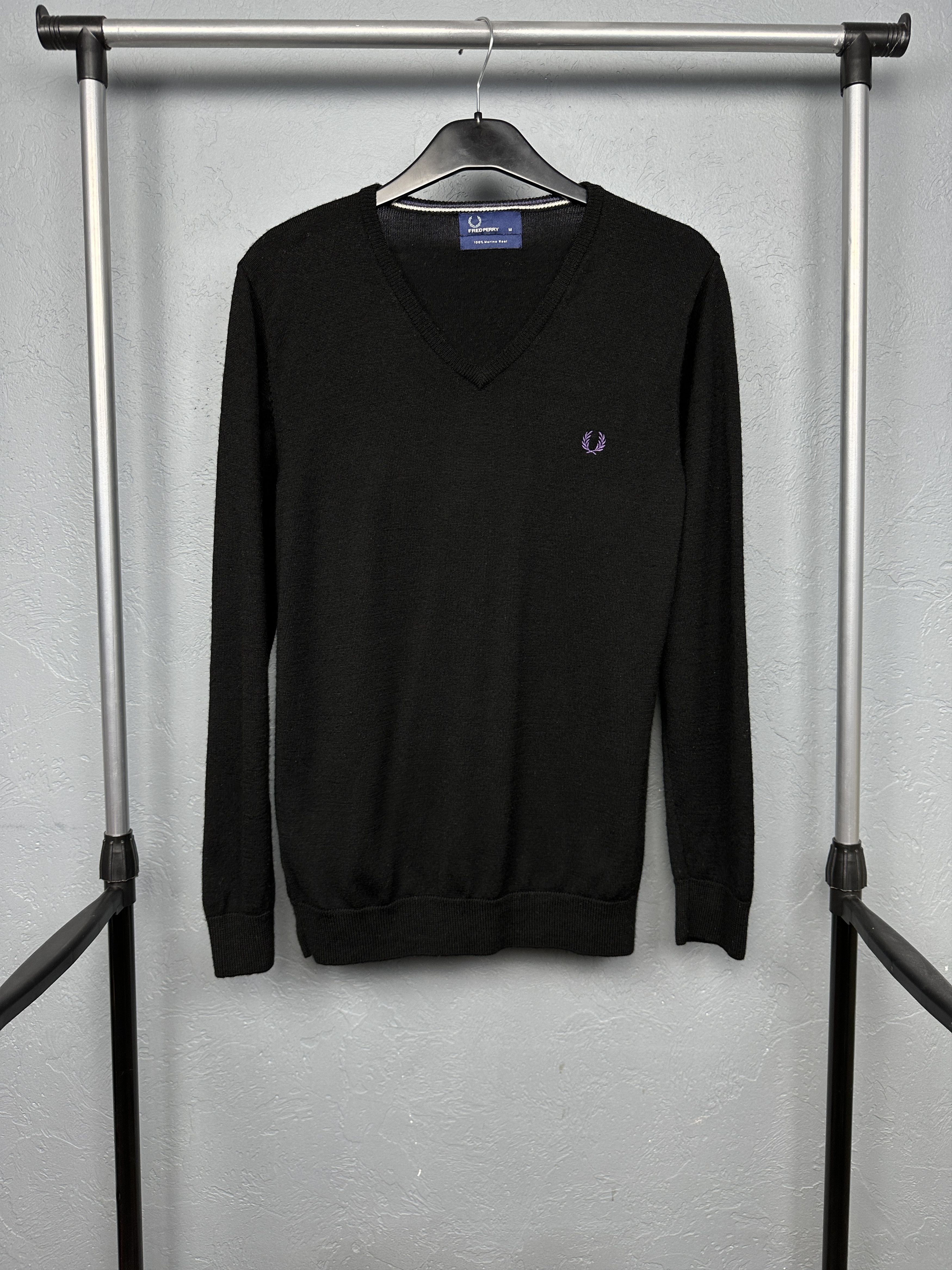 Fred Perry Fred Perry Vintage Mens Merino Wool V-Neck Sweater Size US M / EU 48-50 / 2 - 1 Thumbnail