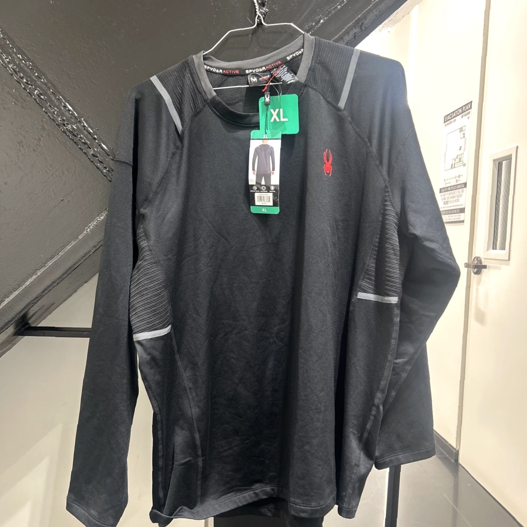Spyder Spyder Mens XL Active Casual Wear Exercise Top Brand New Size US XL / EU 56 / 4 - 2 Thumbnail