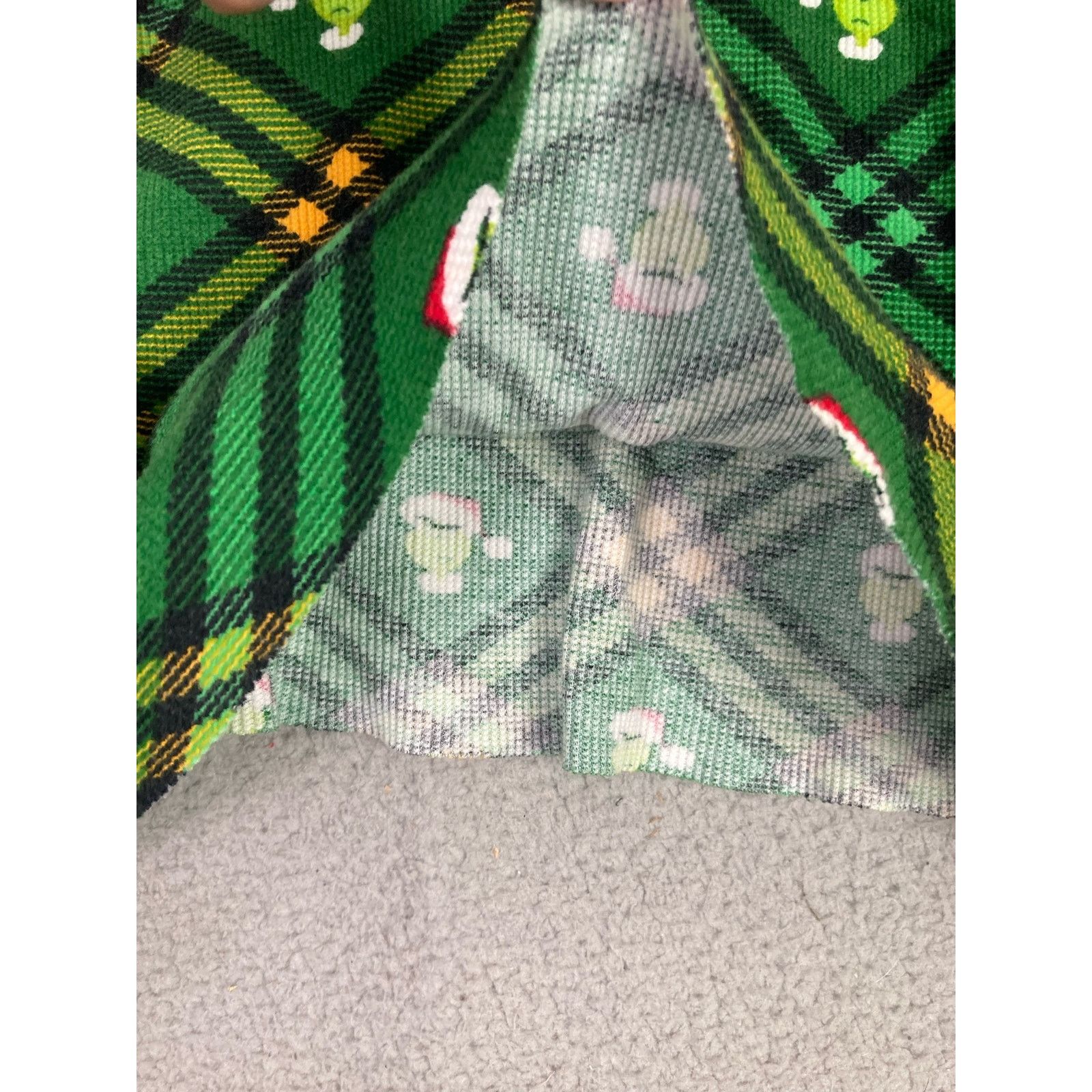 Forever 21 Grinch Women's S Forever 21 Cropped Pajama Shirt Green Size S / US 4 / IT 40 - 9 Thumbnail