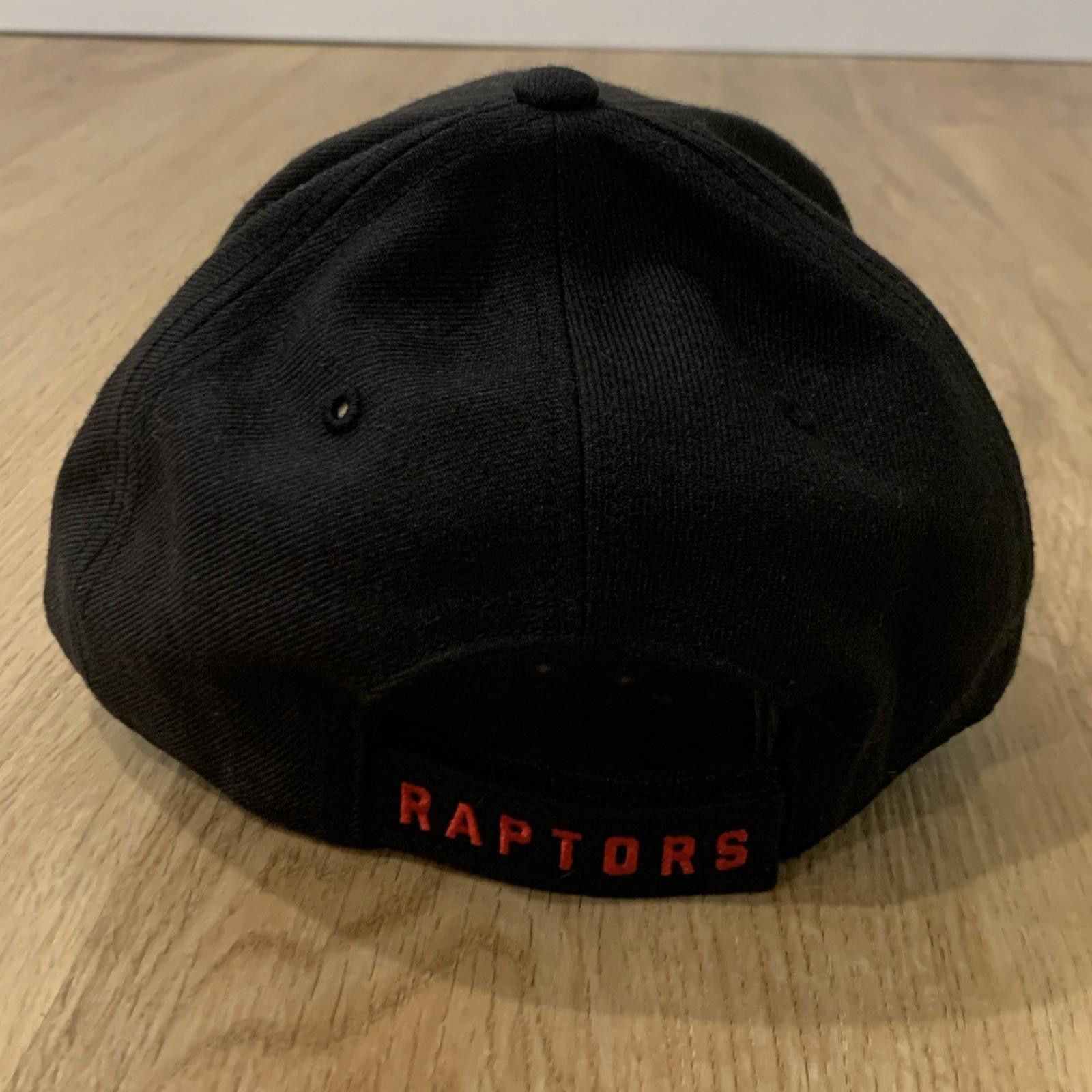47 Brand New Men's Toronto Raptors MVP Primary Red Logo Black Cap Size ONE SIZE - 5 Thumbnail