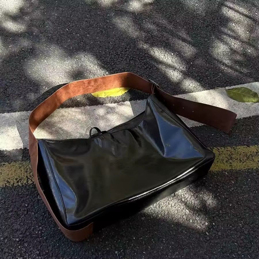 Other Large Capacity PU Leather Wide Strap Shoulder Bag Size ONE SIZE - 4 Thumbnail