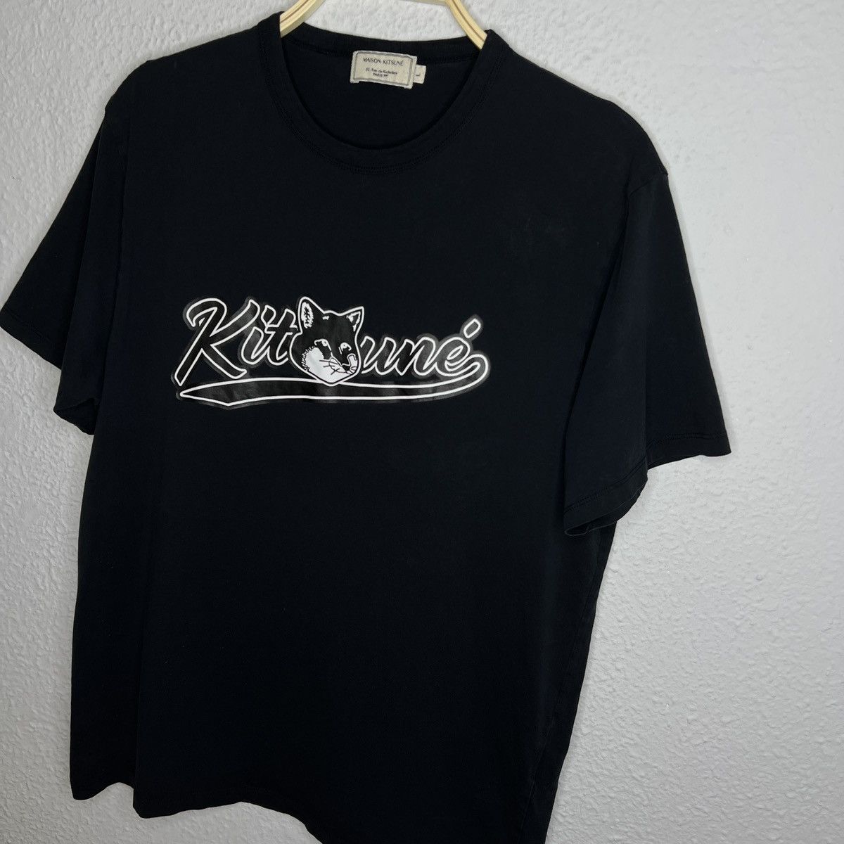 Designer × Maison Kitsune Maison Kitsune Tshirt Big Logo Fox Spellout Black Tshirt Tee Size US L / EU 52-54 / 3 - 3 Thumbnail