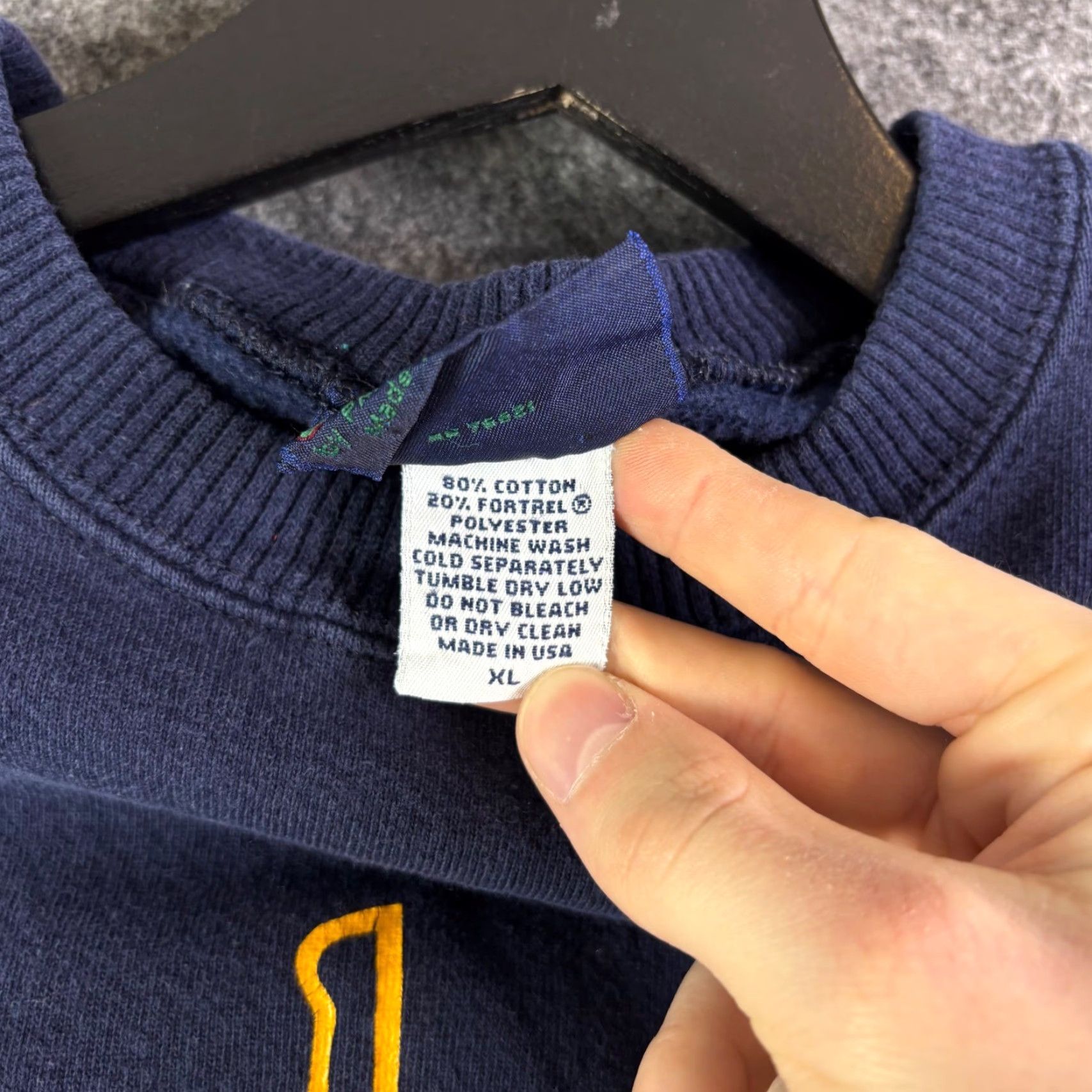 Vintage VINTAGE Campus Outpost Sweatshirt XL Navy Blue Graphic Print Pullover Crew Neck Unisex Adults Size US XL / EU 56 / 4 - 6 Thumbnail