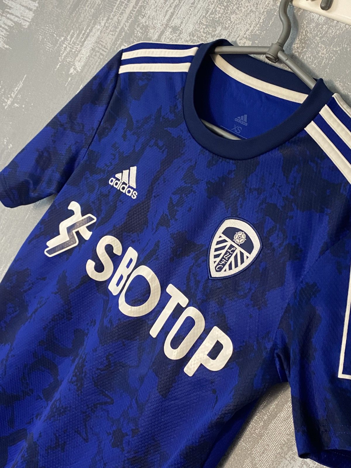 Adidas Leeds United Adidas Soccer Jersey 2021/22 Football shirt XC Size US XS / EU 42 / 0 - 6 Thumbnail