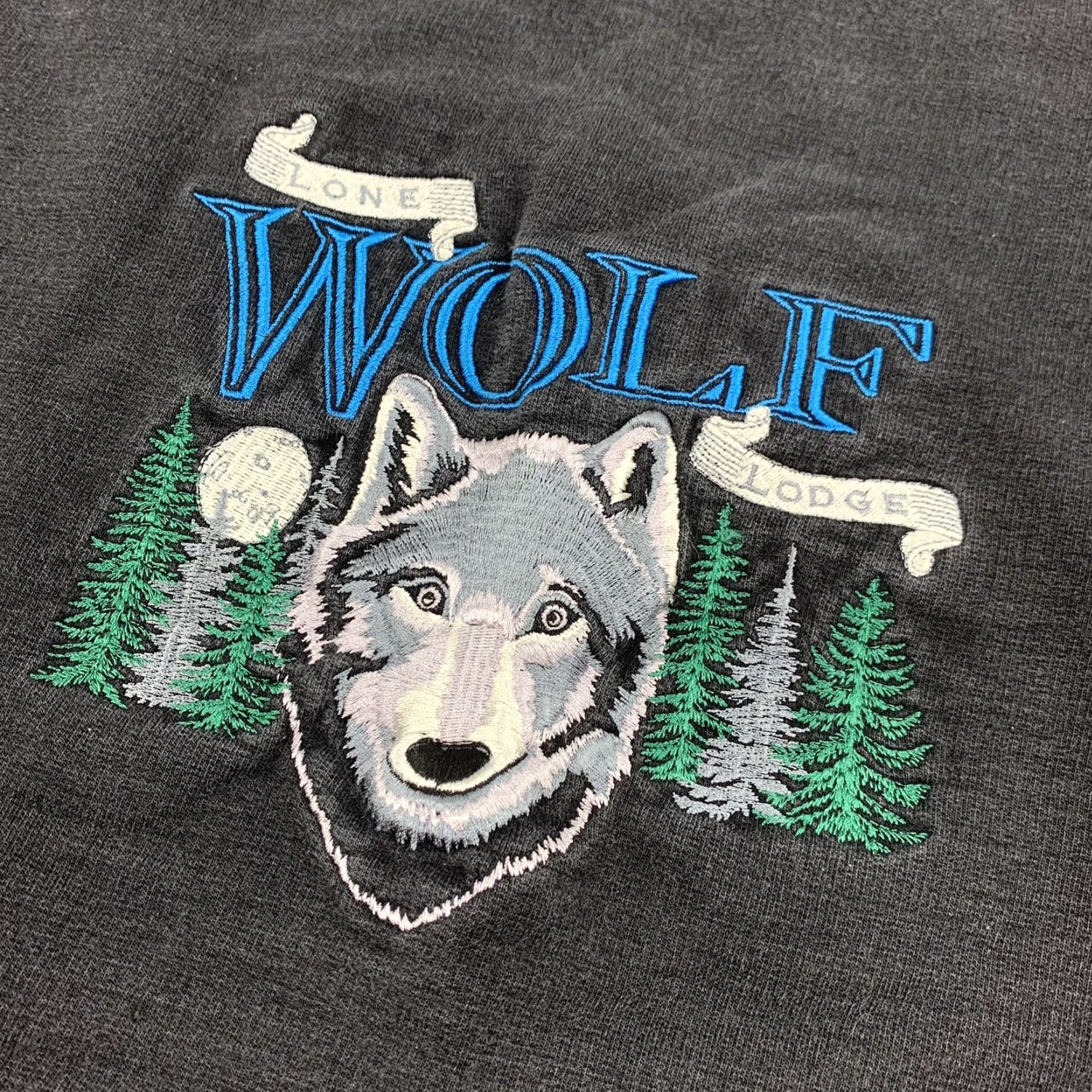 Vintage VINTAGE Lone Wolf Lodge Sweatshirt Men M Black Embroidered 90s USA Size US M / EU 48-50 / 2 - 2 Thumbnail