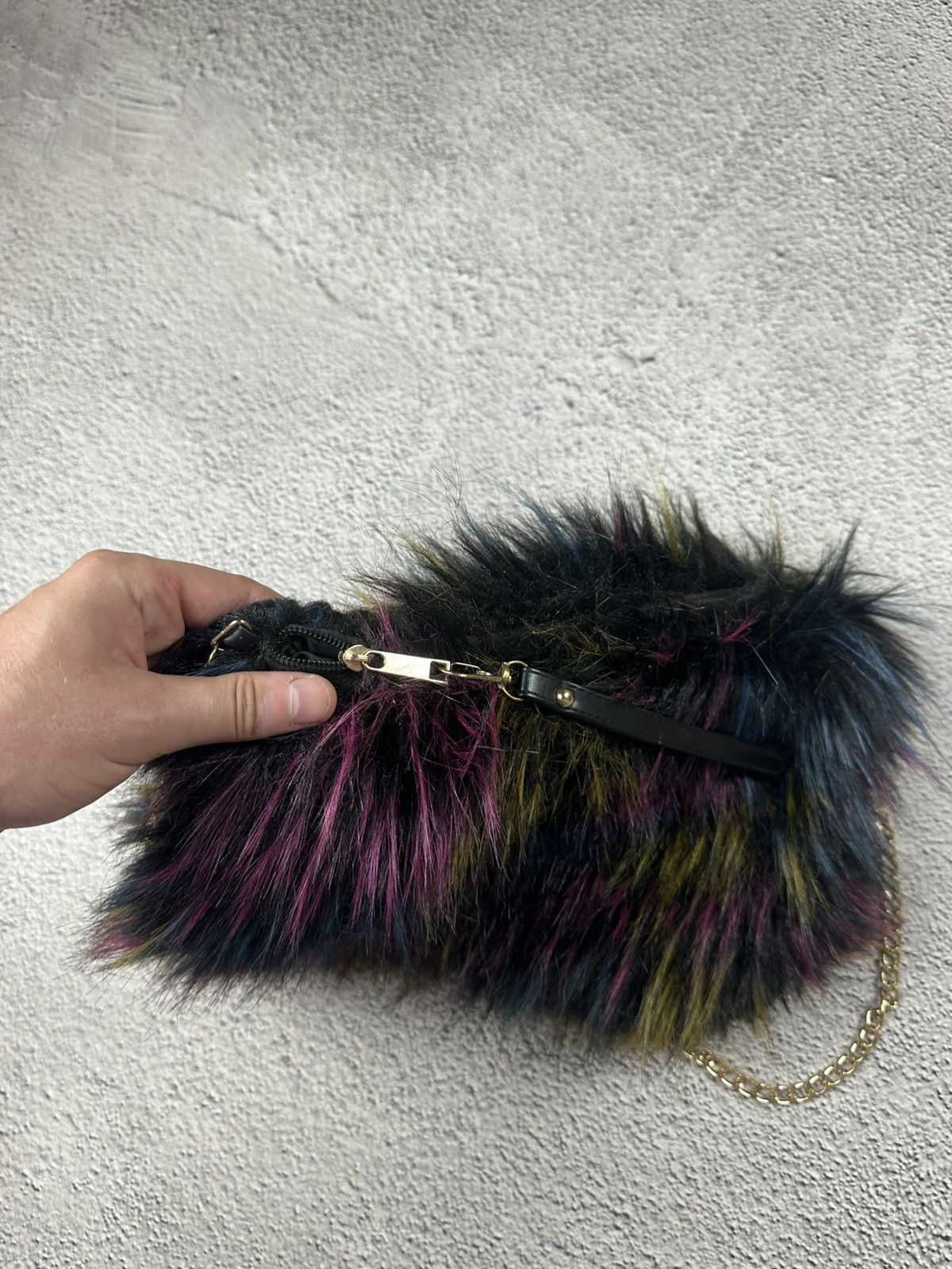 Japanese Brand Crazy Y2K Fur Fuzzy Japan Bag Opium Effected SK8 Style Size ONE SIZE - 4 Thumbnail
