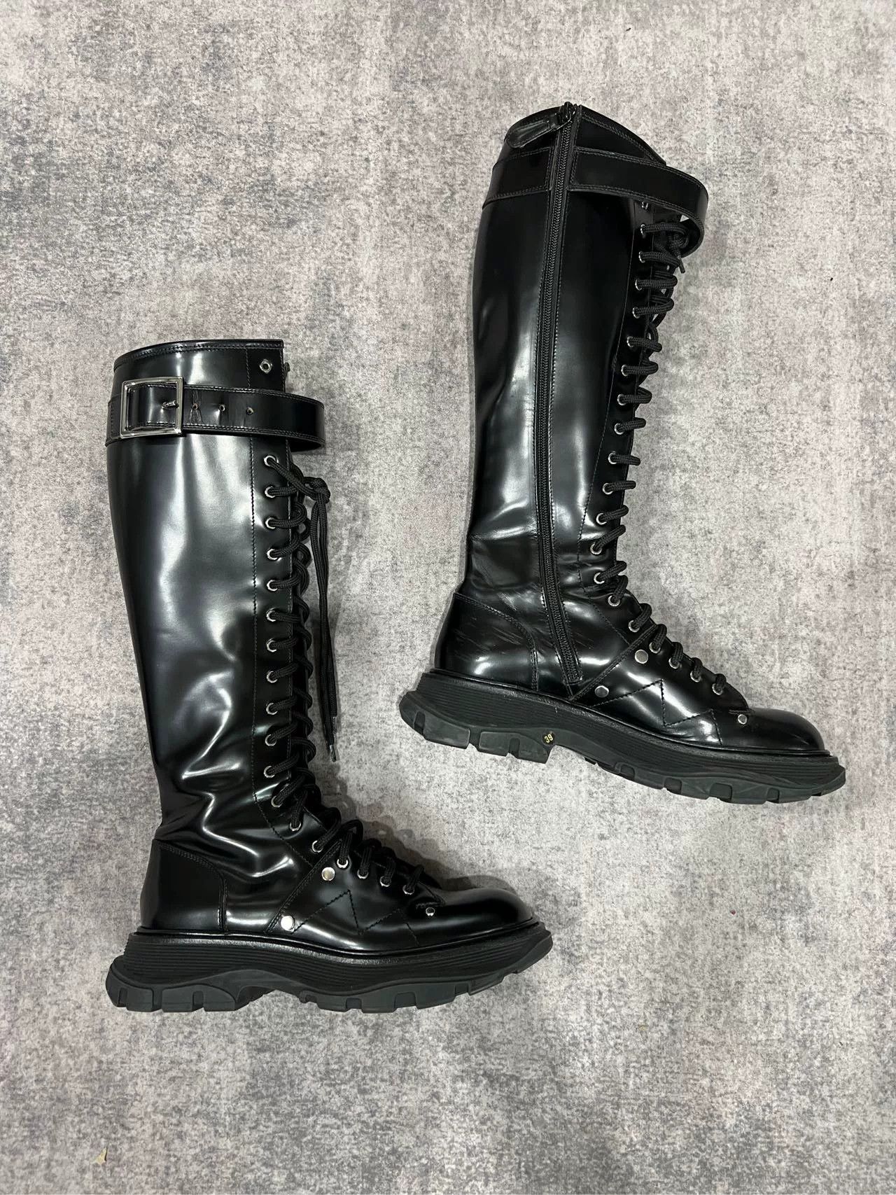 Alexander McQueen alexander mcqueen knight boots in black Size US 8 / EU 41 - 1 Thumbnail