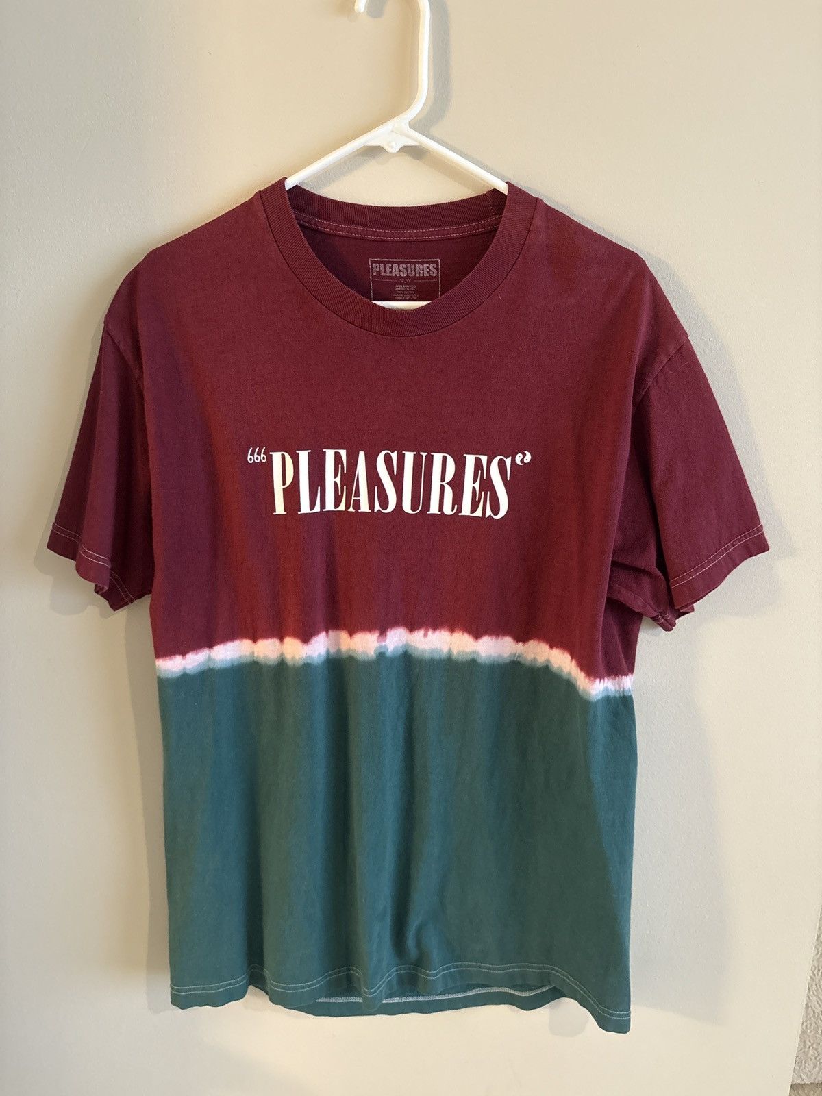 Pleasures “Pleasures” Tee Shirt Size US M / EU 48-50 / 2 - 1 Thumbnail