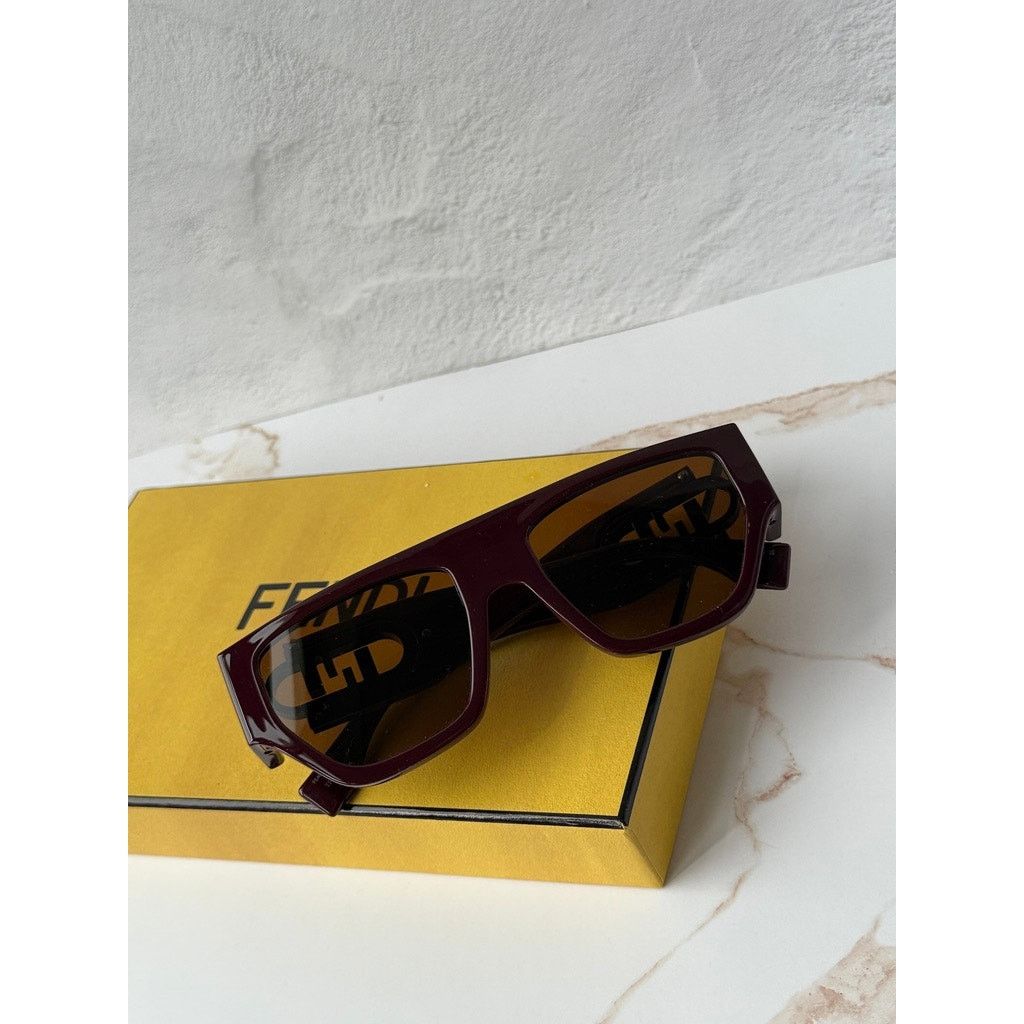 Fendi NEW Fendi FE40108U Burgundy Flat Top Sunglasses Size ONE SIZE - 7 Thumbnail