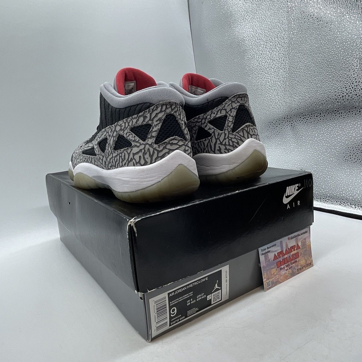 Jordan Brand Air Jordan 11 black cement Size US 9 / EU 42 - 4 Thumbnail
