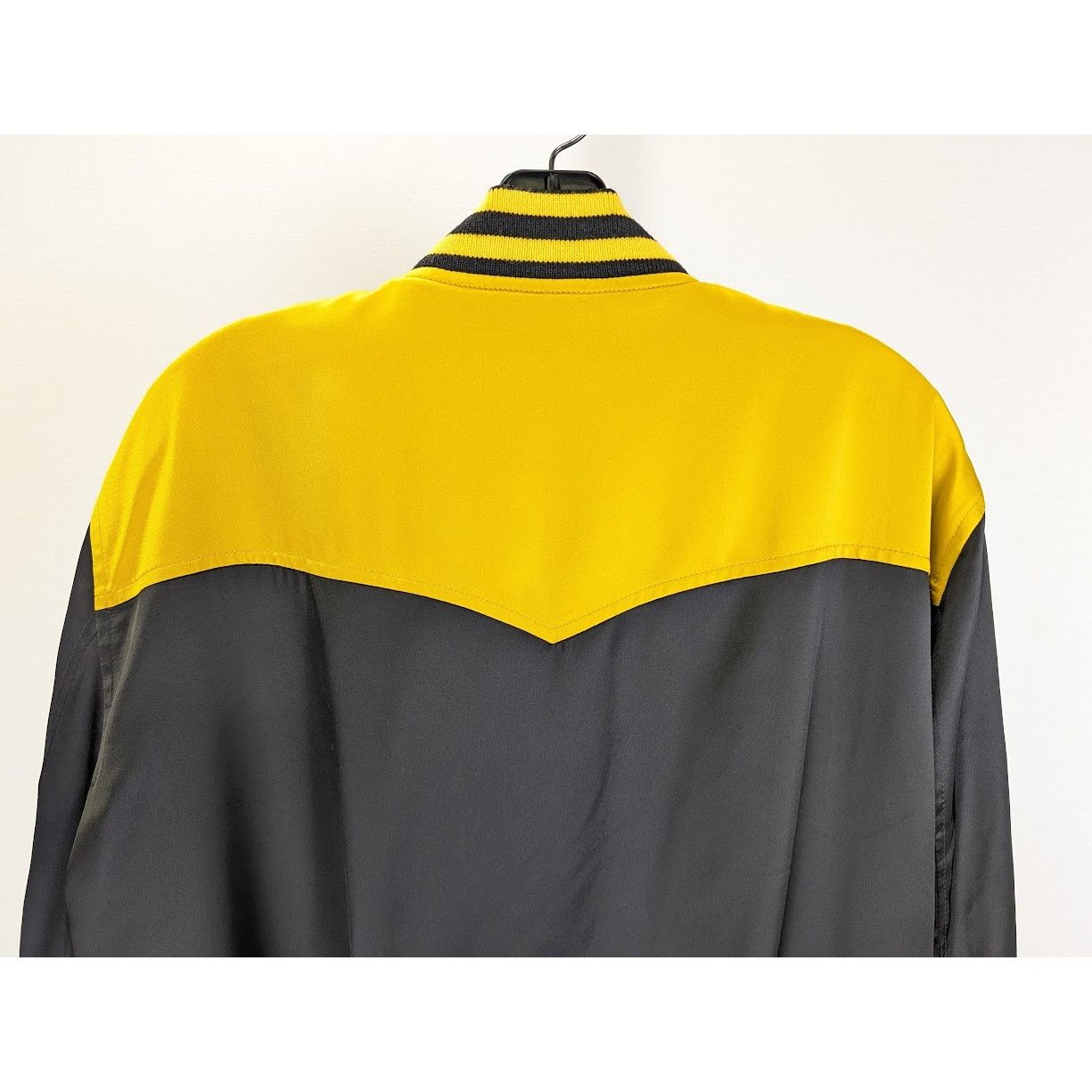 Celine o1rshd1 Bomber Jacket in Black/Yellow Size US S / EU 44-46 / 1 - 10 Thumbnail