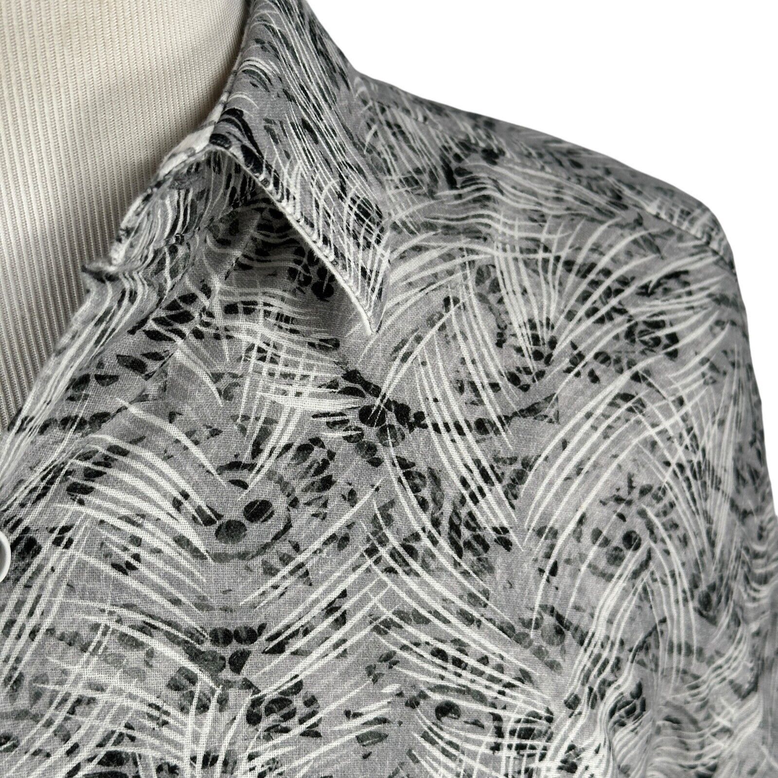 Robert Graham Robert Graham Shirt Men’s 2XL XXL Geometric Gray Button Up Size US XXL / EU 58 / 5 - 3 Thumbnail