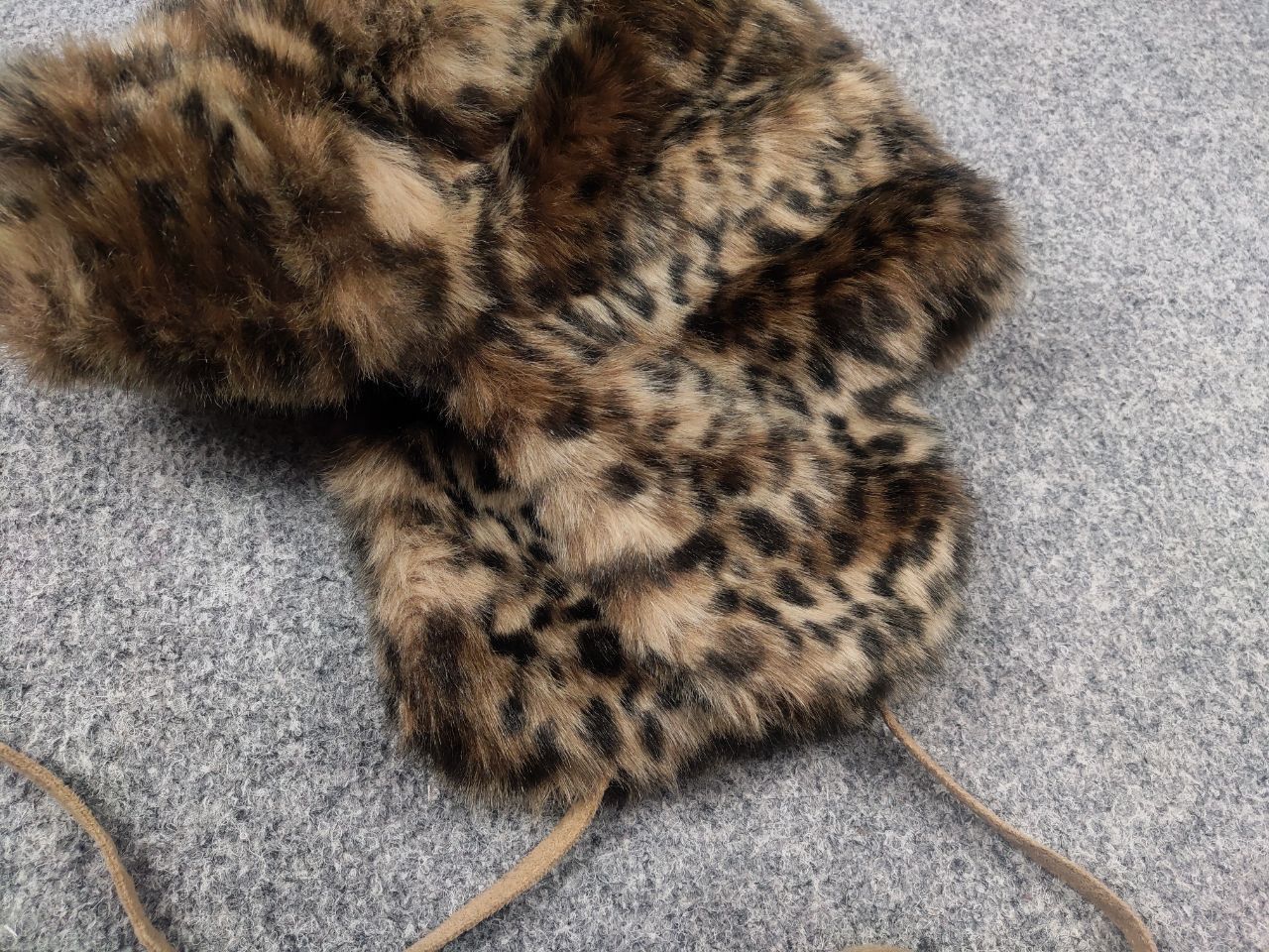 If Six Was Nine Vintage Leopard Fuzzy Y2K hysteric Style Fur Ushanka Hat LGB Size ONE SIZE - 5 Thumbnail