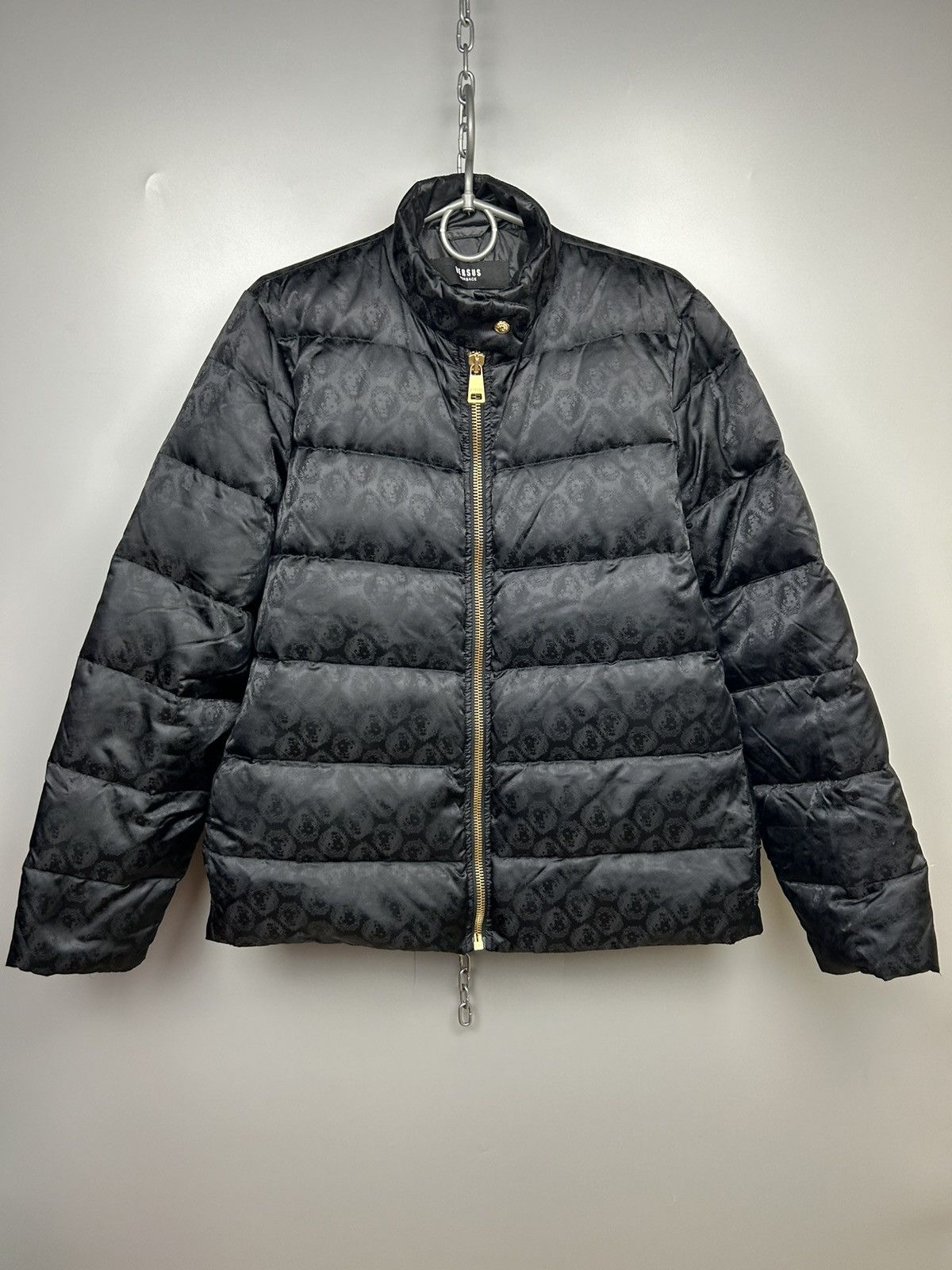 Versace × Versus × Versus Versace Versus Versace Down Jacket Lion Monogram Size US M / EU 48-50 / 2 - 1 Thumbnail