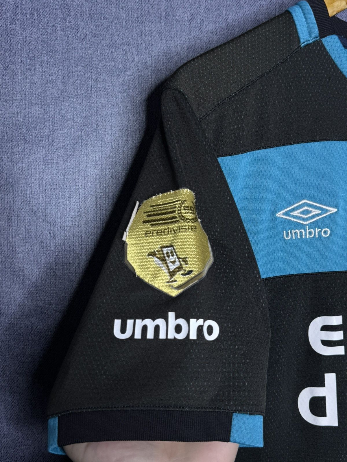 Umbro Umbro PSV Eindhoven Jersey 2016/2017 Away Football Shirt Size US M / EU 48-50 / 2 - 5 Thumbnail