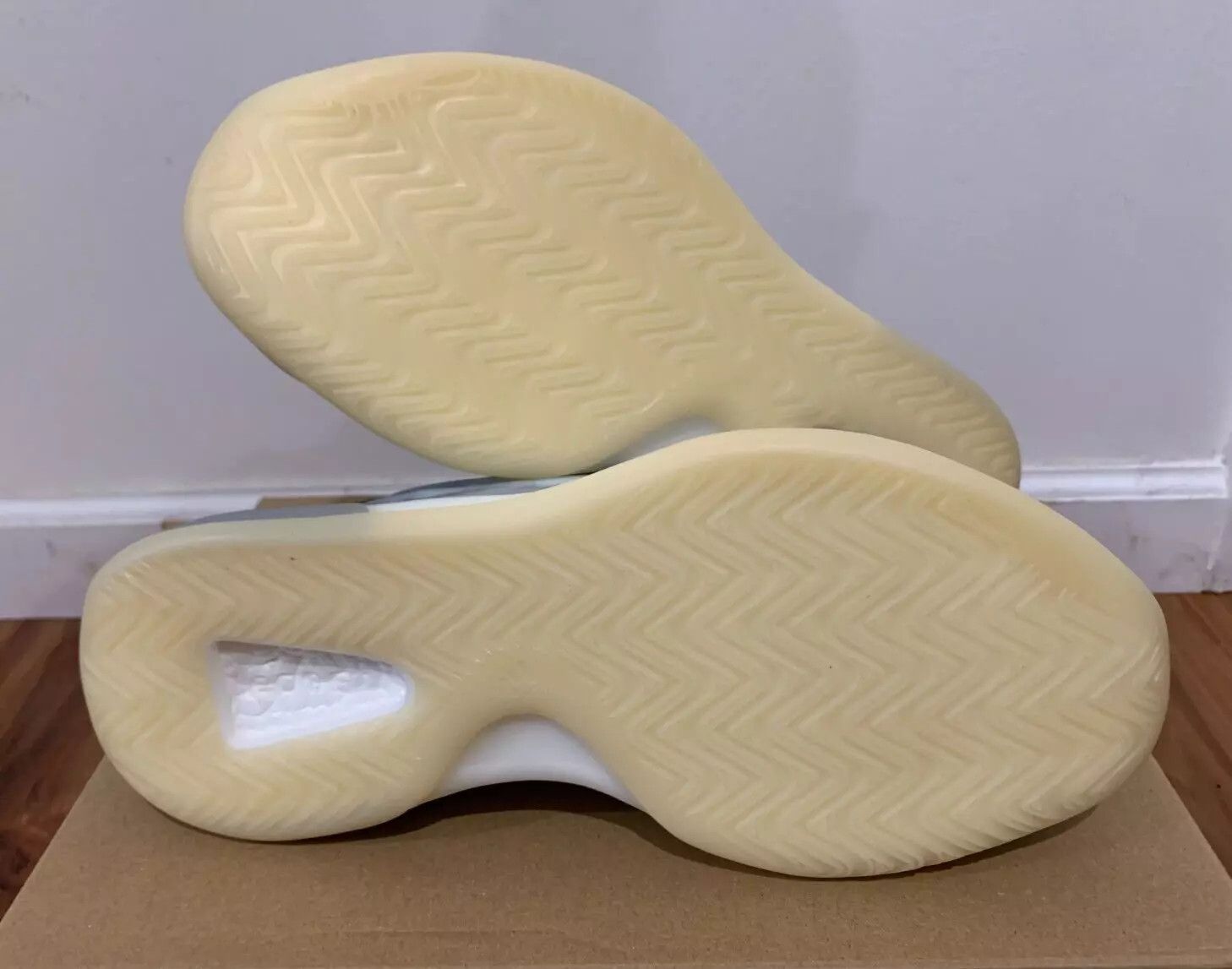 Yeezy YEEZY QNTM Basketball Size US 10 / EU 43 - 4 Thumbnail