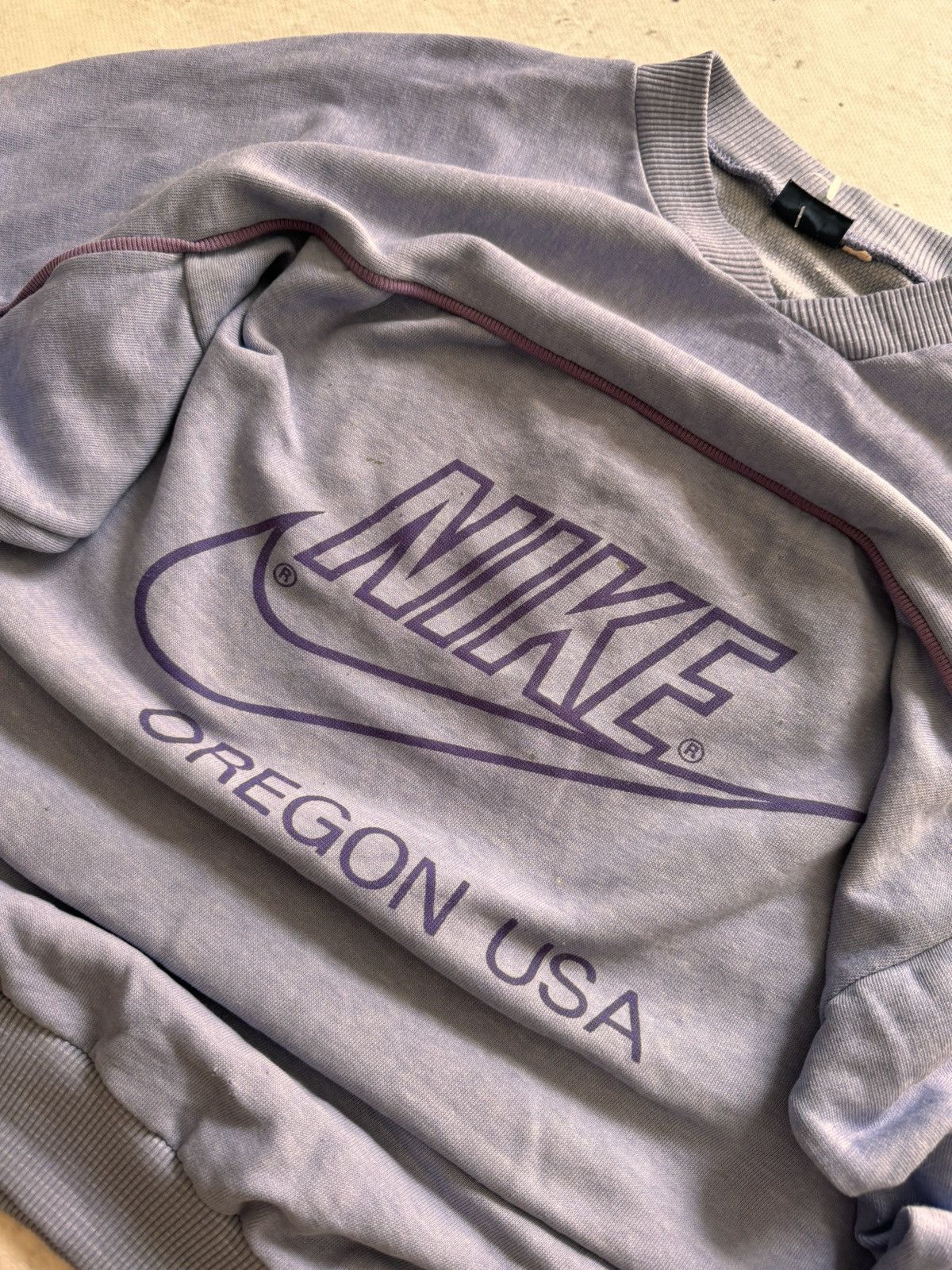 Nike × Vintage NIKE VINTAGE CENTER LOGO OVERSIZE BOXY SWEATSHIRT Size US XL / EU 56 / 4 - 4 Thumbnail