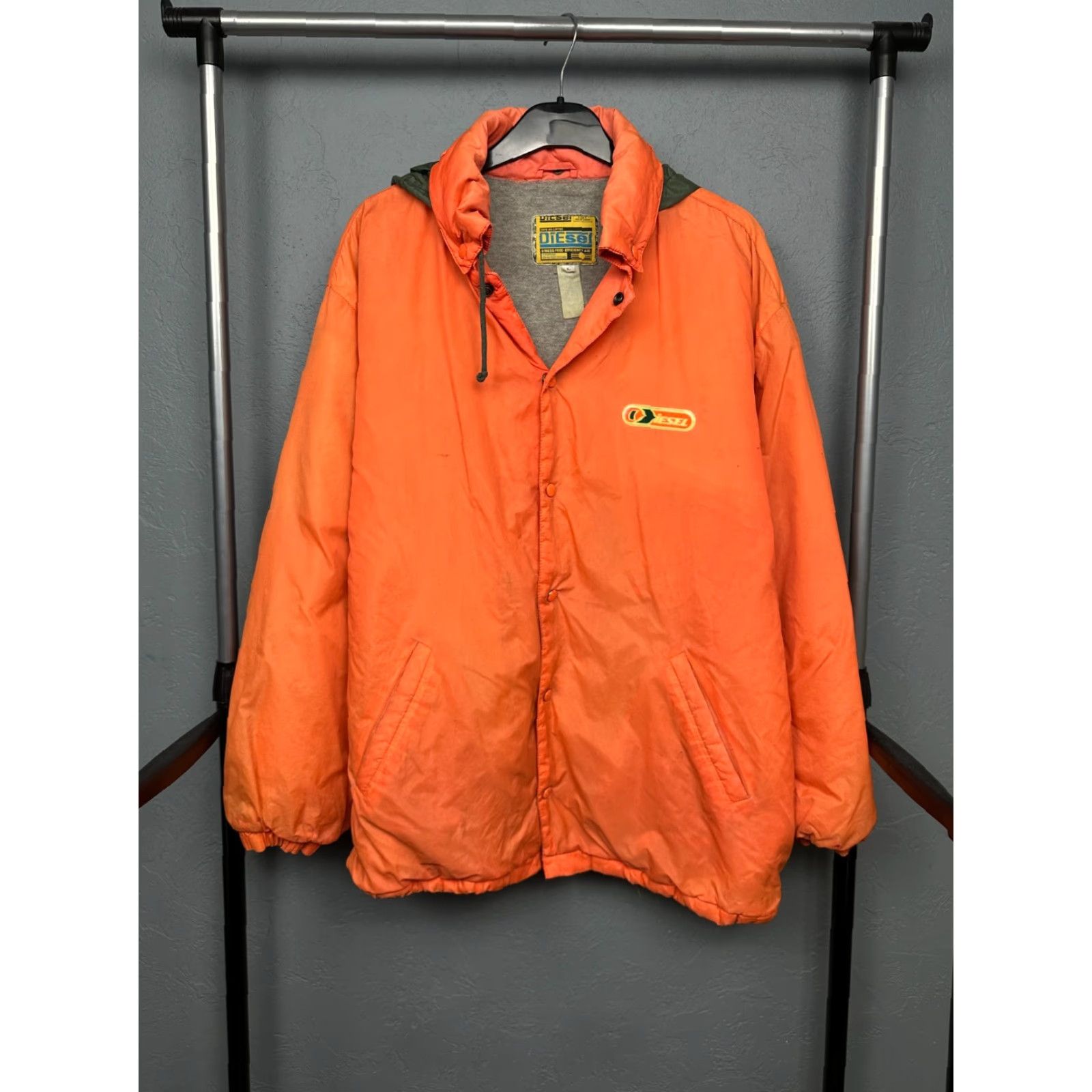Diesel Diesel 90s Vintage Mens Jacket L Windbreaker 90s Orange - 69 cm Sleeve Length - Regular Fit - Black? Actually orange. Size US L / EU 52-54 / 3 - 3 Thumbnail