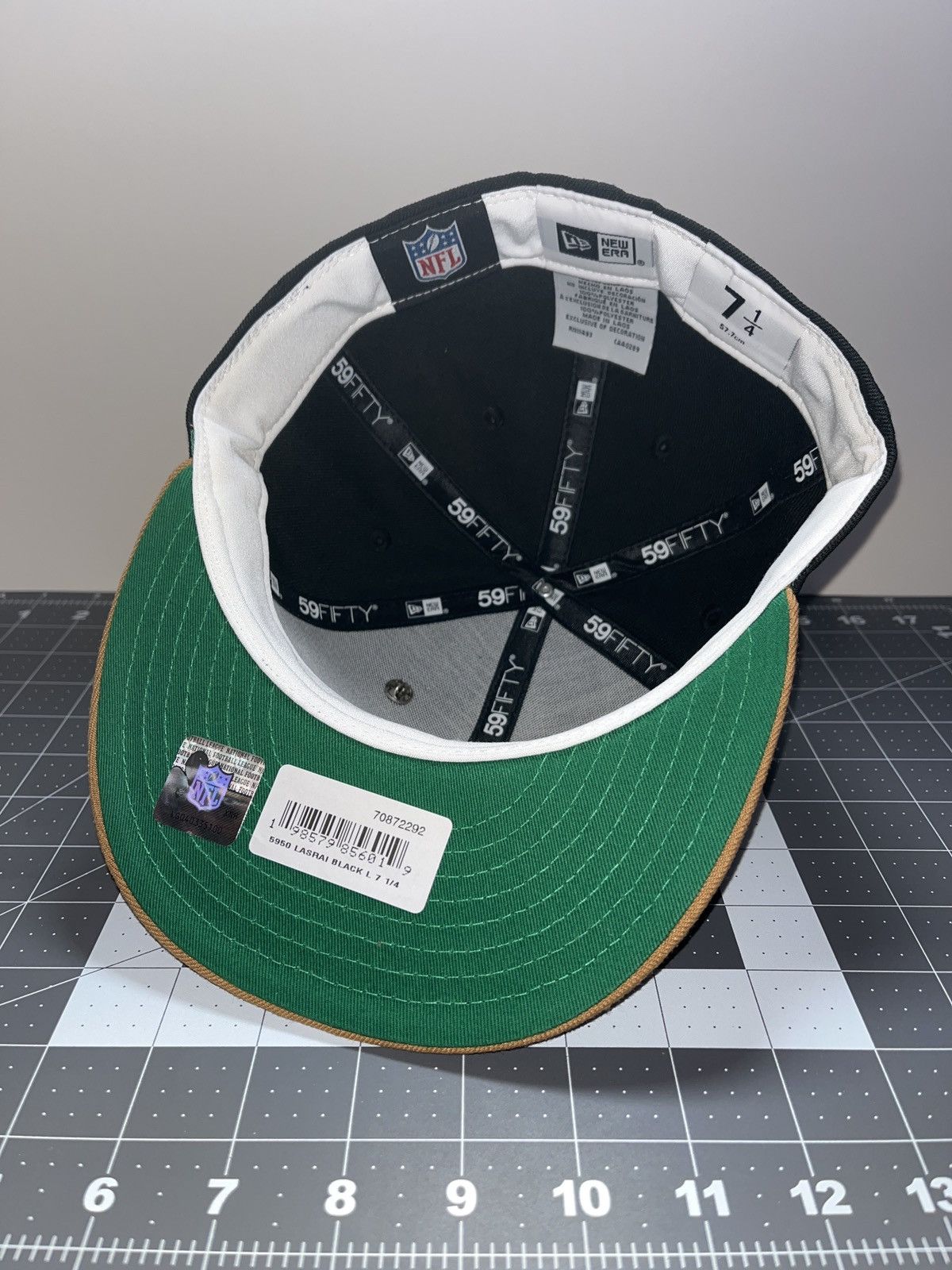 New Era Las Vegas Raiders 7 1/4 59FIFTY Black Two tone Size ONE SIZE - 6 Thumbnail