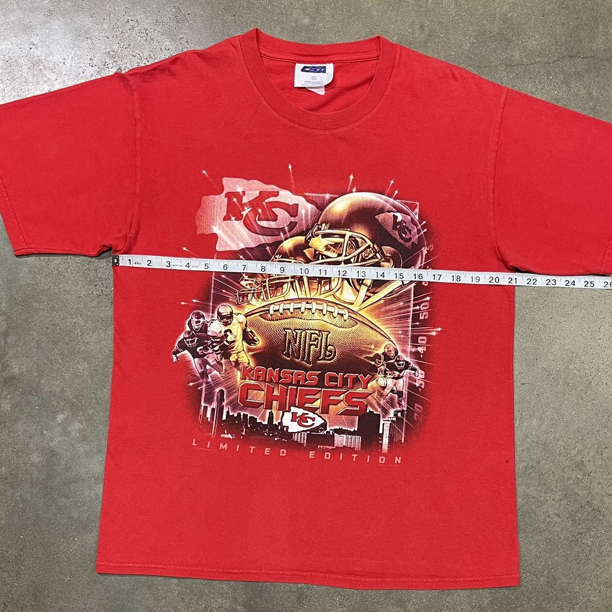 Vintage Vintage KC Kansas City Chiefs NFL Football Graphic Tshirt Size US L / EU 52-54 / 3 - 5 Thumbnail