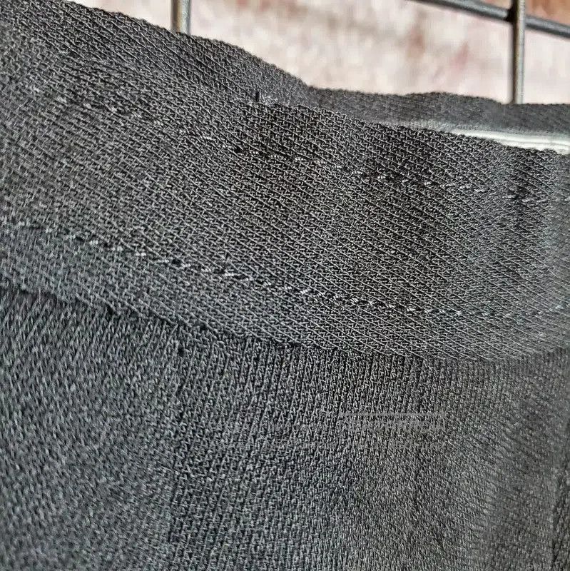Givenchy Givenchy Black Pleated Midi Skirt for Women . Size 23" - 8 Thumbnail