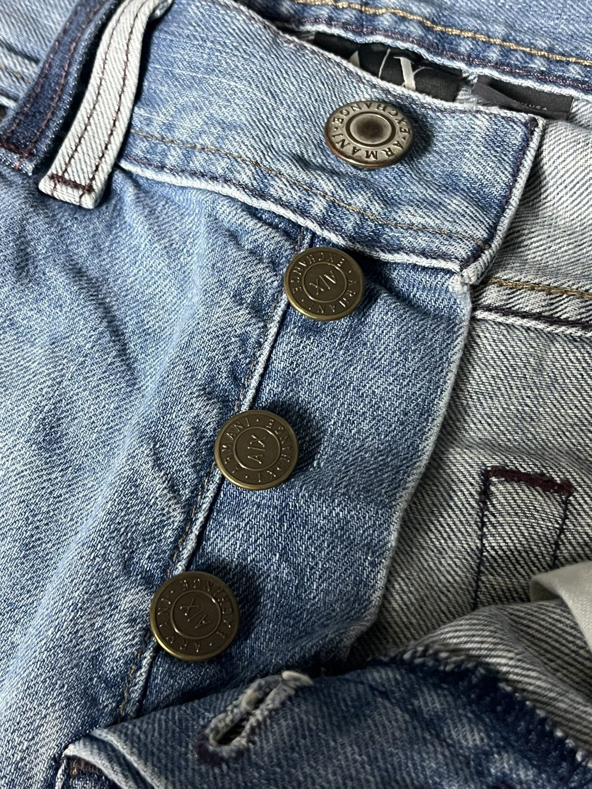 Armani Exchange 32" Armani Exchange Distressed Denim Size US 32 / EU 48 - 14 Thumbnail