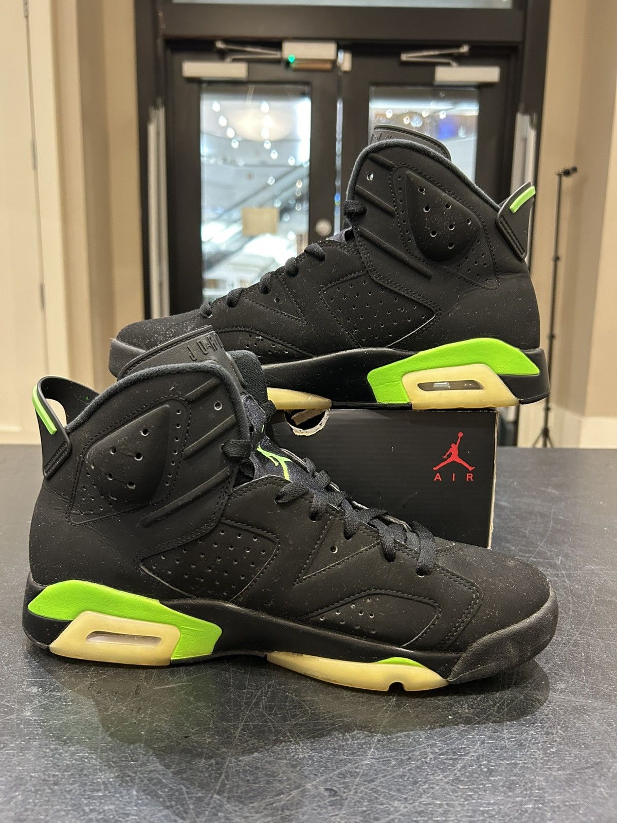 Jordan Brand Jordan 6 Retro ‘Electric Green’ Size US 10.5 / EU 43-44 - 2 Thumbnail