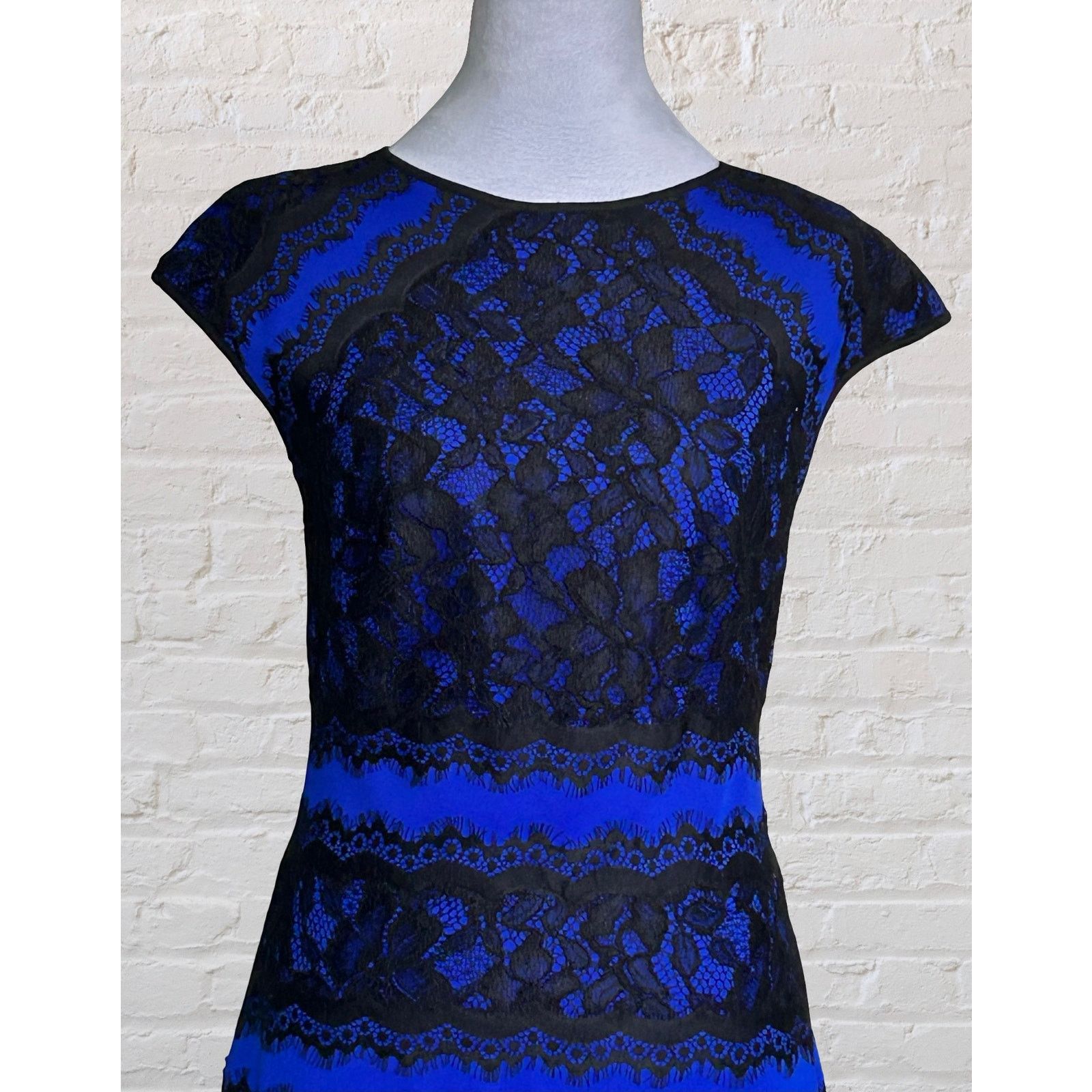 Tadashi Shoji Tadashi Shoji Blue Black Lace Event Cocktail Dress S 4 6 Size S / US 4 / IT 40 - 5 Thumbnail