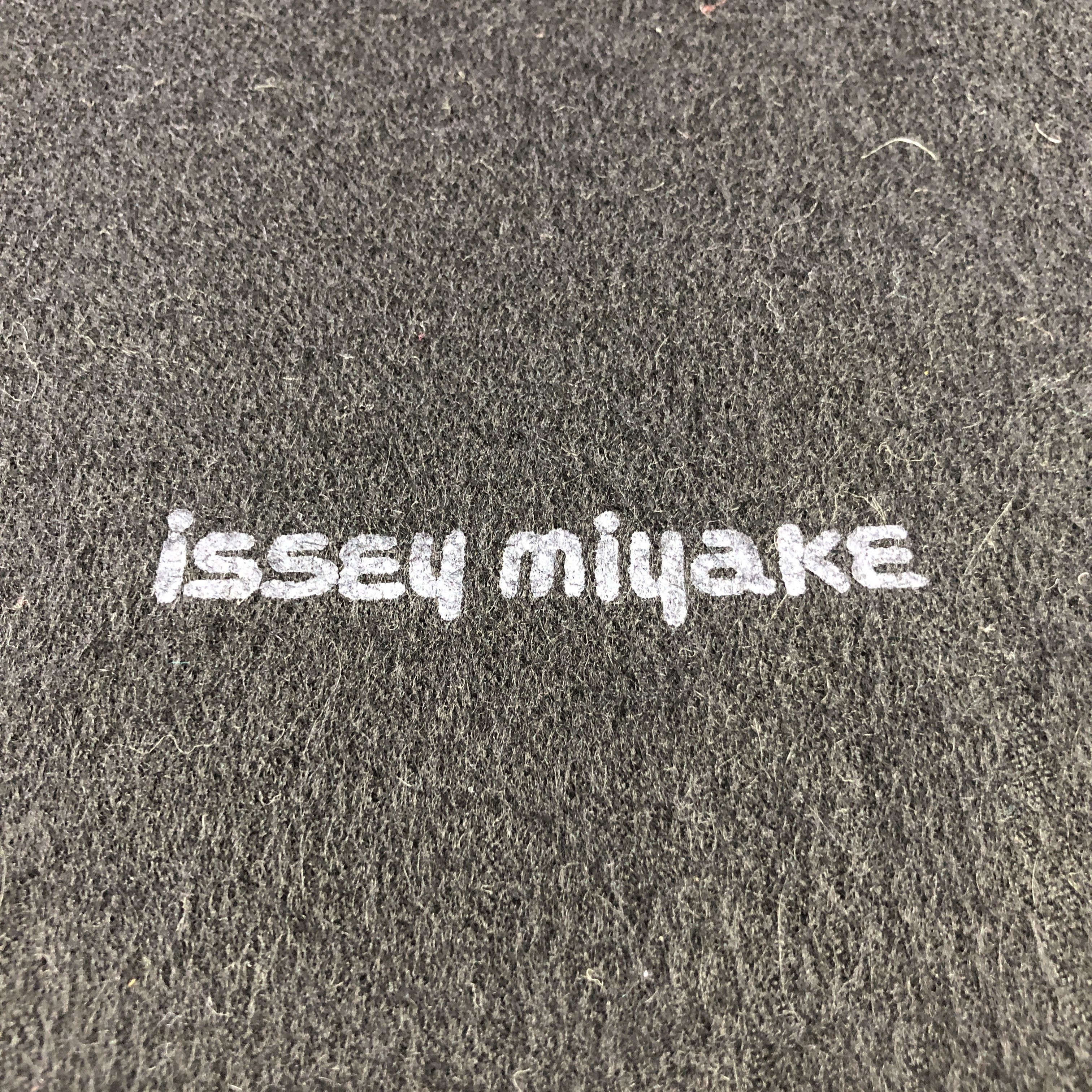 Issey Miyake Plain Scarf Muffler Neck Wrap V2941