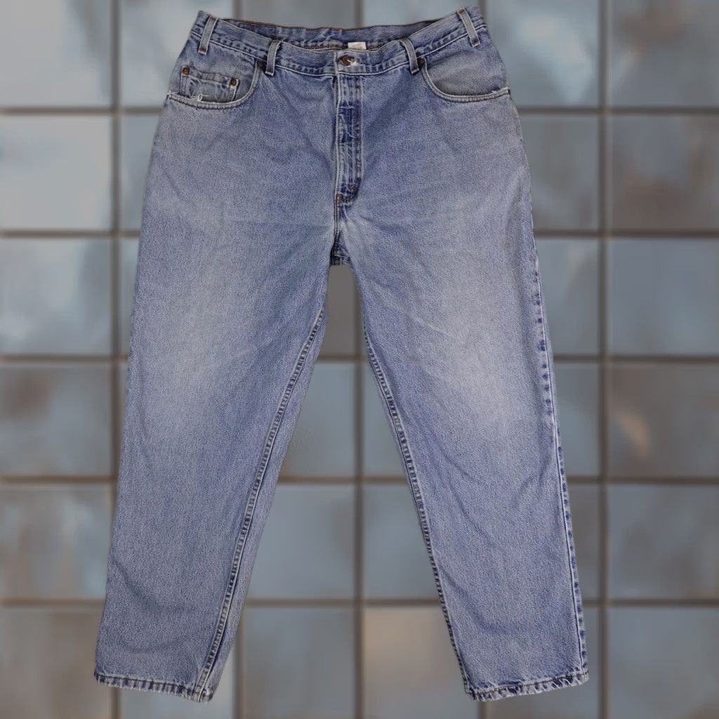 Levi's VINTAGE Levi'S Jeans Mens 40 Blue 40x30 Fits 36x30 Denim Relaxed USA Made 90s Size US 40 / EU 56 - 1 Thumbnail