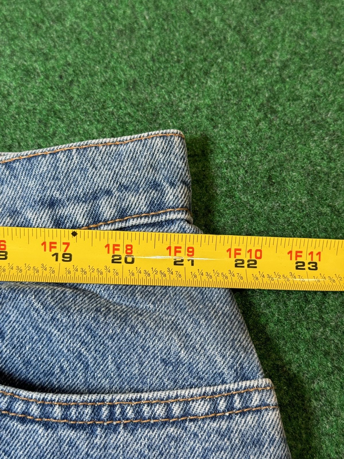 Levi's × Levi's Vintage Clothing × Vintage Vintage 90s Levi’s 550 Relaxed Taper 42x34 Light Wash Jeans Size 42" / US 20 - 6 Thumbnail