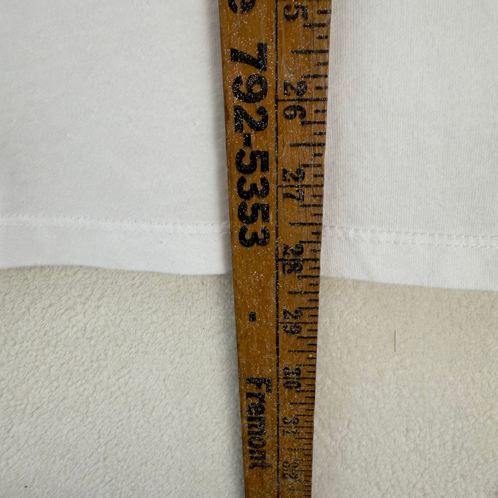 Levi's LEVI'S MEN'S XXL CACTUS FLOWER WHITE TSHIRT Size US XXL / EU 58 / 5 - 3 Thumbnail