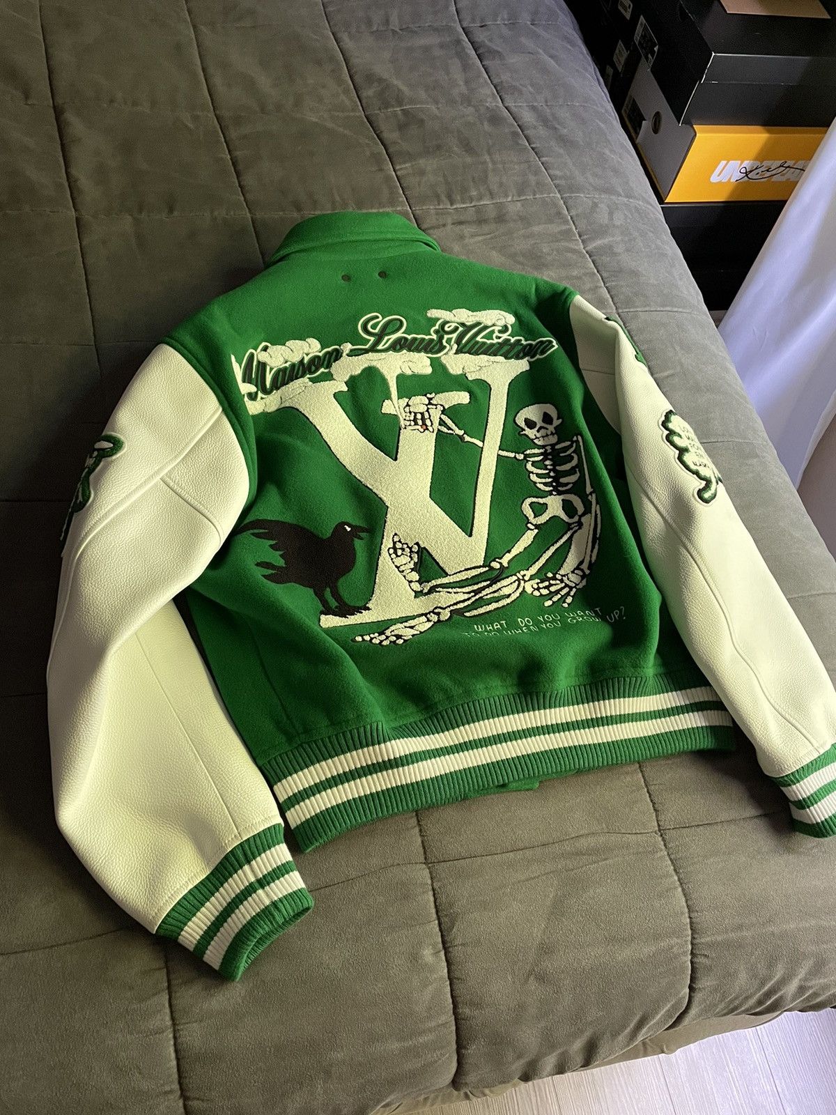 Louis Vuitton Louis Vuitton Green Patches Purist v. Tourist Varsity Jacket Size US S / EU 44-46 / 1 - 2 Thumbnail