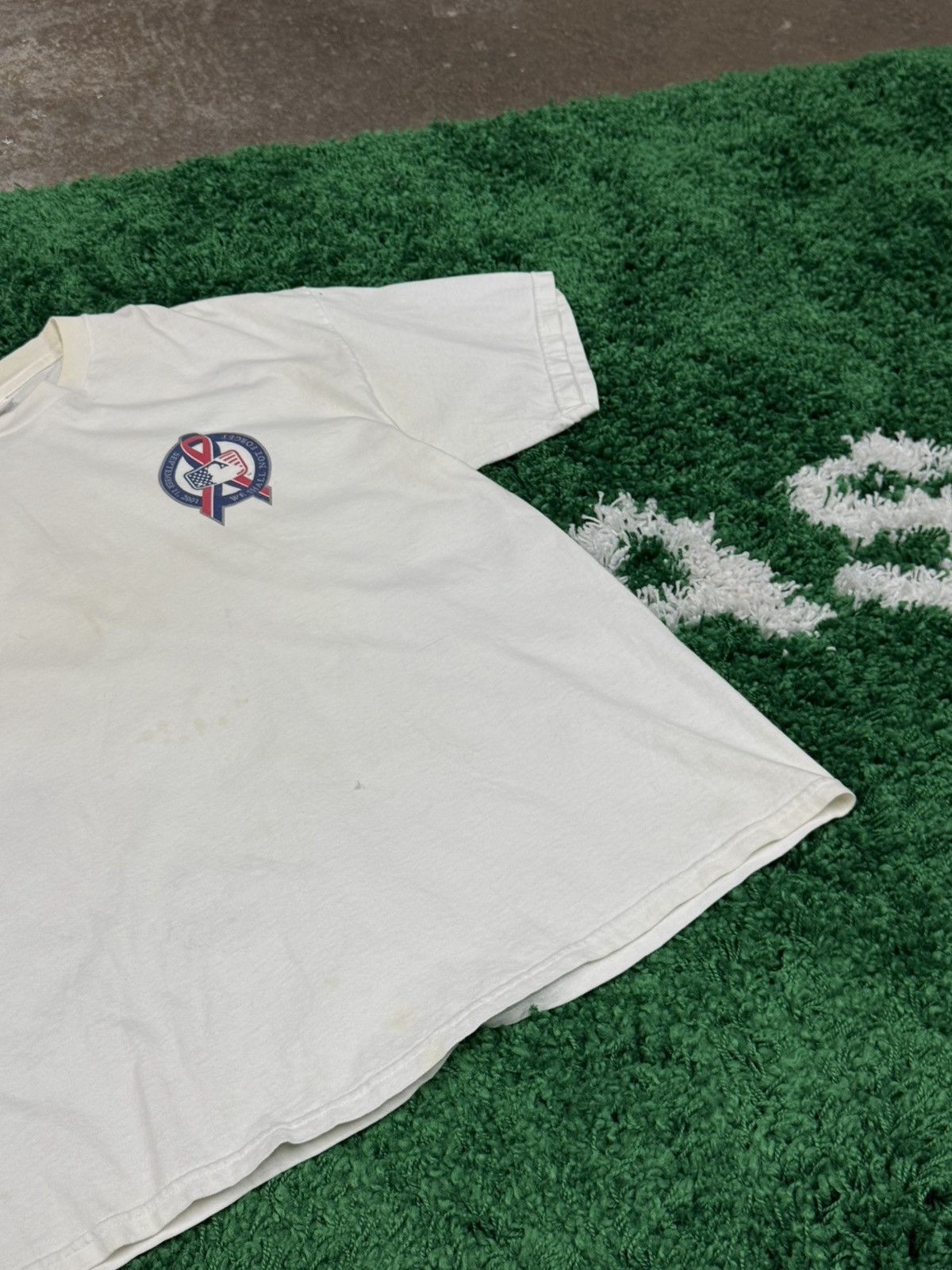 Vintage Vintage Hanes MLB 9/11 911 Never Forget Logo Tee White XL Size US XL / EU 56 / 4 - 2 Thumbnail