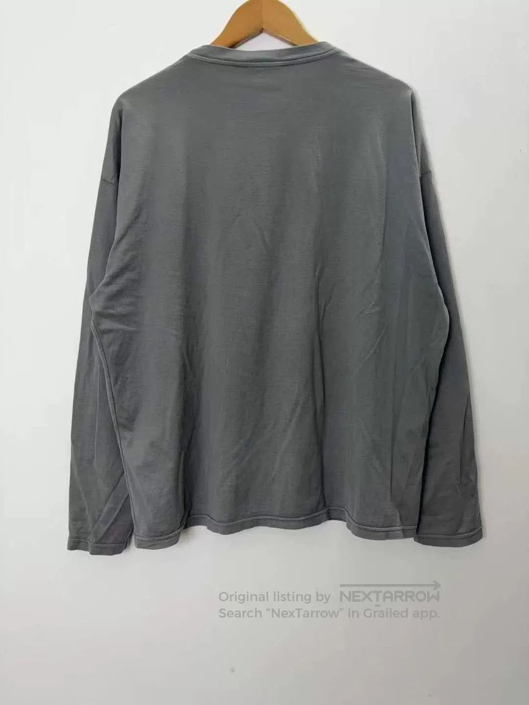 Miu Miu gray embroidered logo long sleeve top. Size S / US 4 / IT 40 - 2 Thumbnail