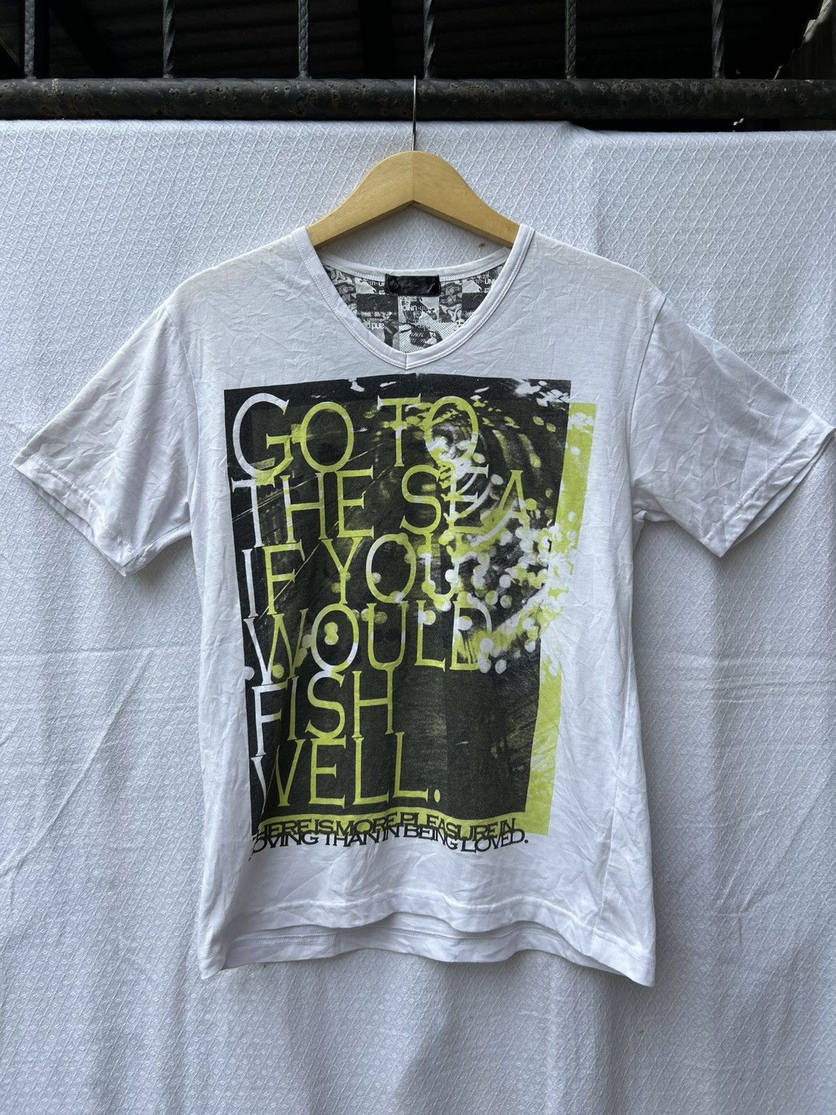 31040 - Japanese style poem t shirt